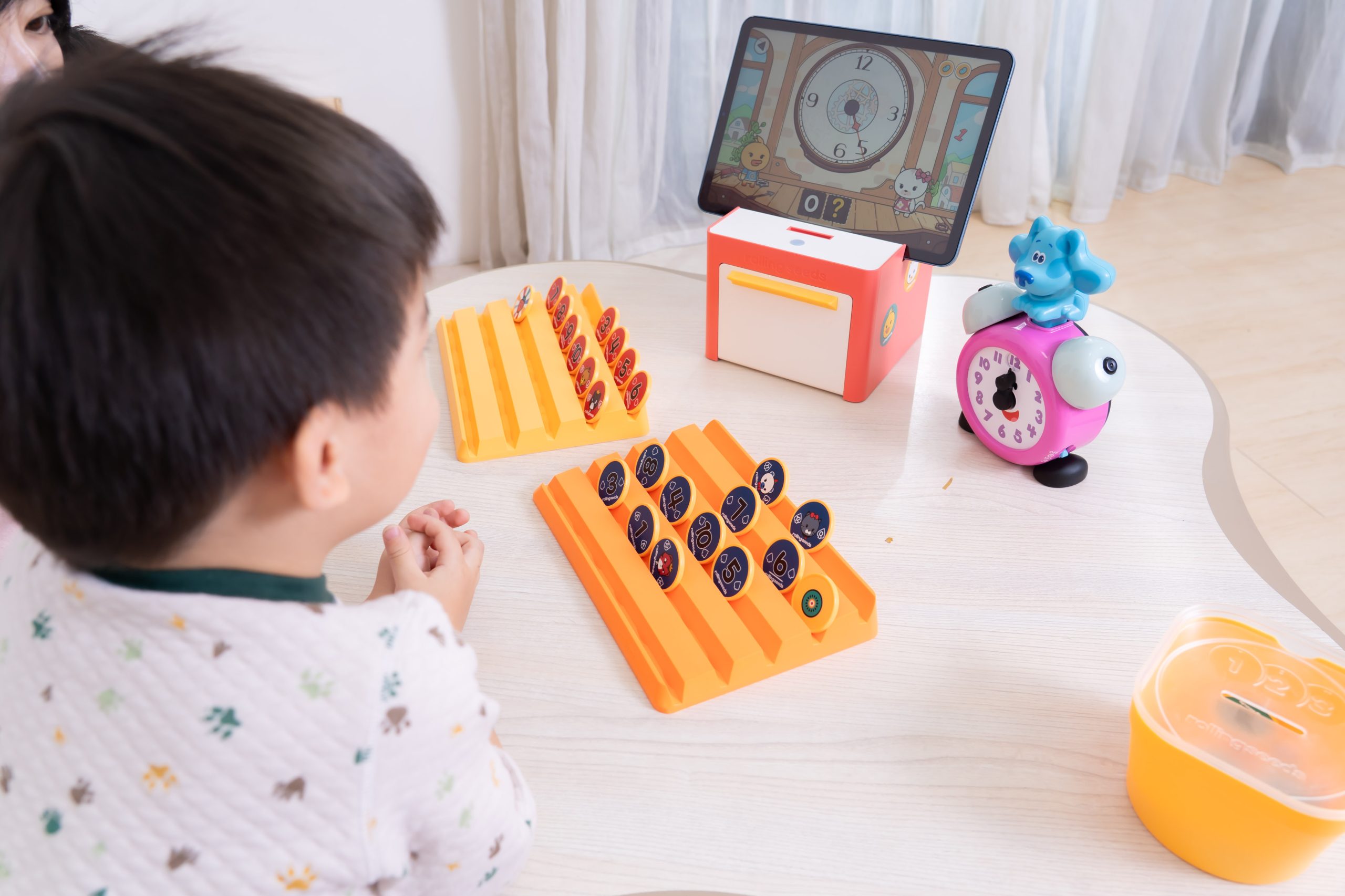 讓AI來助攻!沈浸式激發孩子主動學習!【韓國Rolling Seed智能互動學習遊戲機】茜茜獨家送收納包1200元+直播最狂折 讓AI來助攻!沈浸式激發孩子主動學習!【韓國Rolling Seed智能互動學習遊戲機】茜茜獨家送收納包1200元+直播最狂折