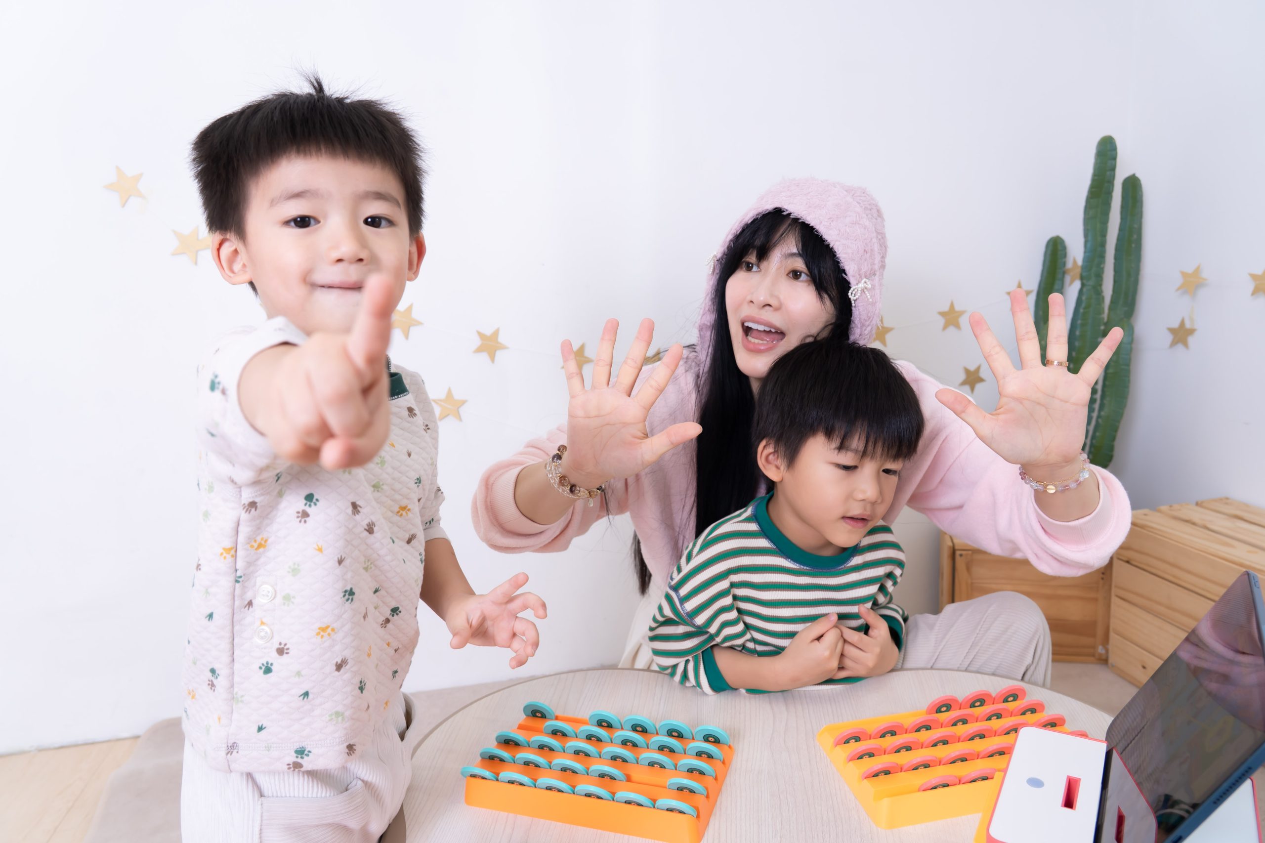 讓AI來助攻!沈浸式激發孩子主動學習!【韓國Rolling Seed智能互動學習遊戲機】茜茜獨家送收納包1200元+直播最狂折 讓AI來助攻!沈浸式激發孩子主動學習!【韓國Rolling Seed智能互動學習遊戲機】茜茜獨家送收納包1200元+直播最狂折