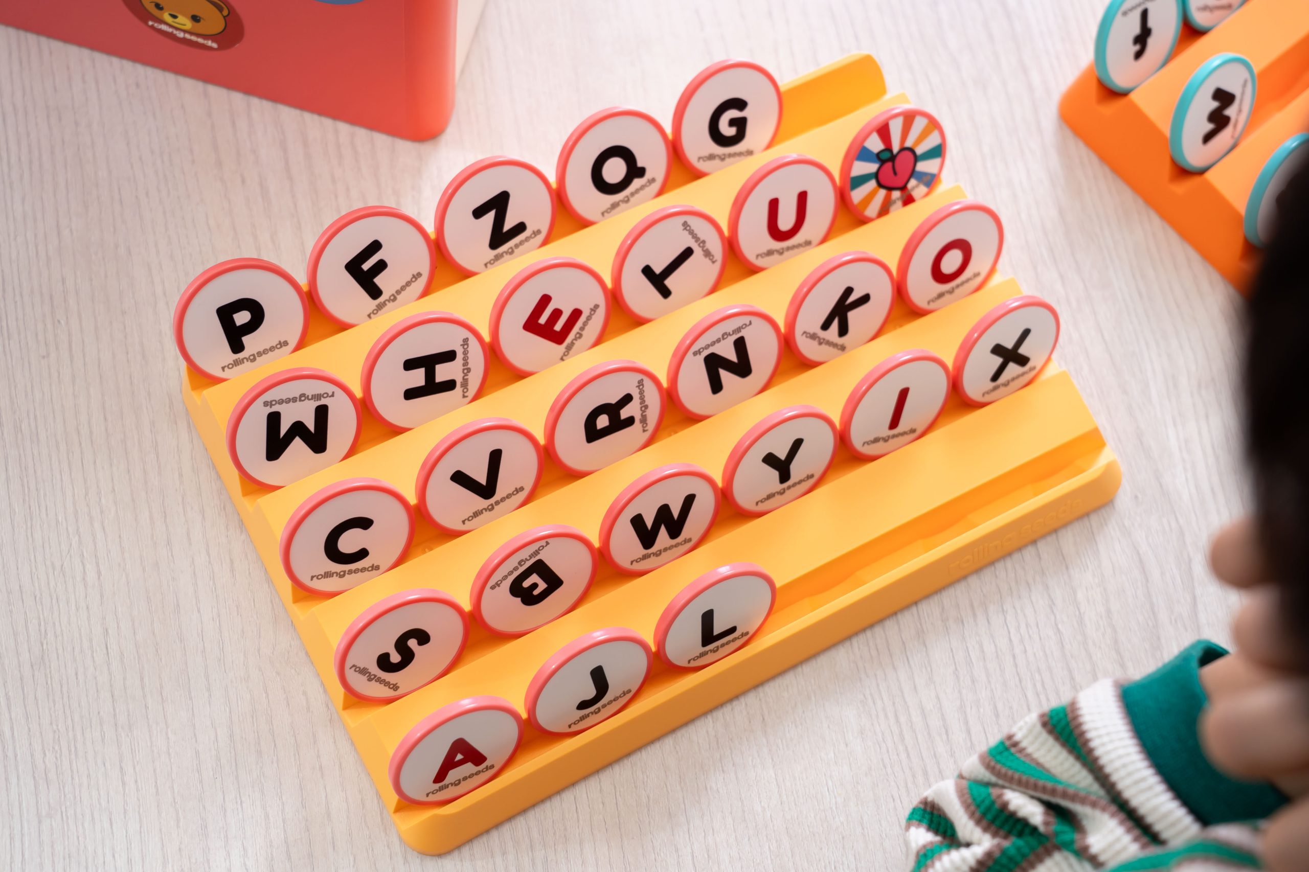 讓AI來助攻!沈浸式激發孩子主動學習!【韓國Rolling Seed智能互動學習遊戲機】茜茜獨家送收納包1200元+直播最狂折 讓AI來助攻!沈浸式激發孩子主動學習!【韓國Rolling Seed智能互動學習遊戲機】茜茜獨家送收納包1200元+直播最狂折