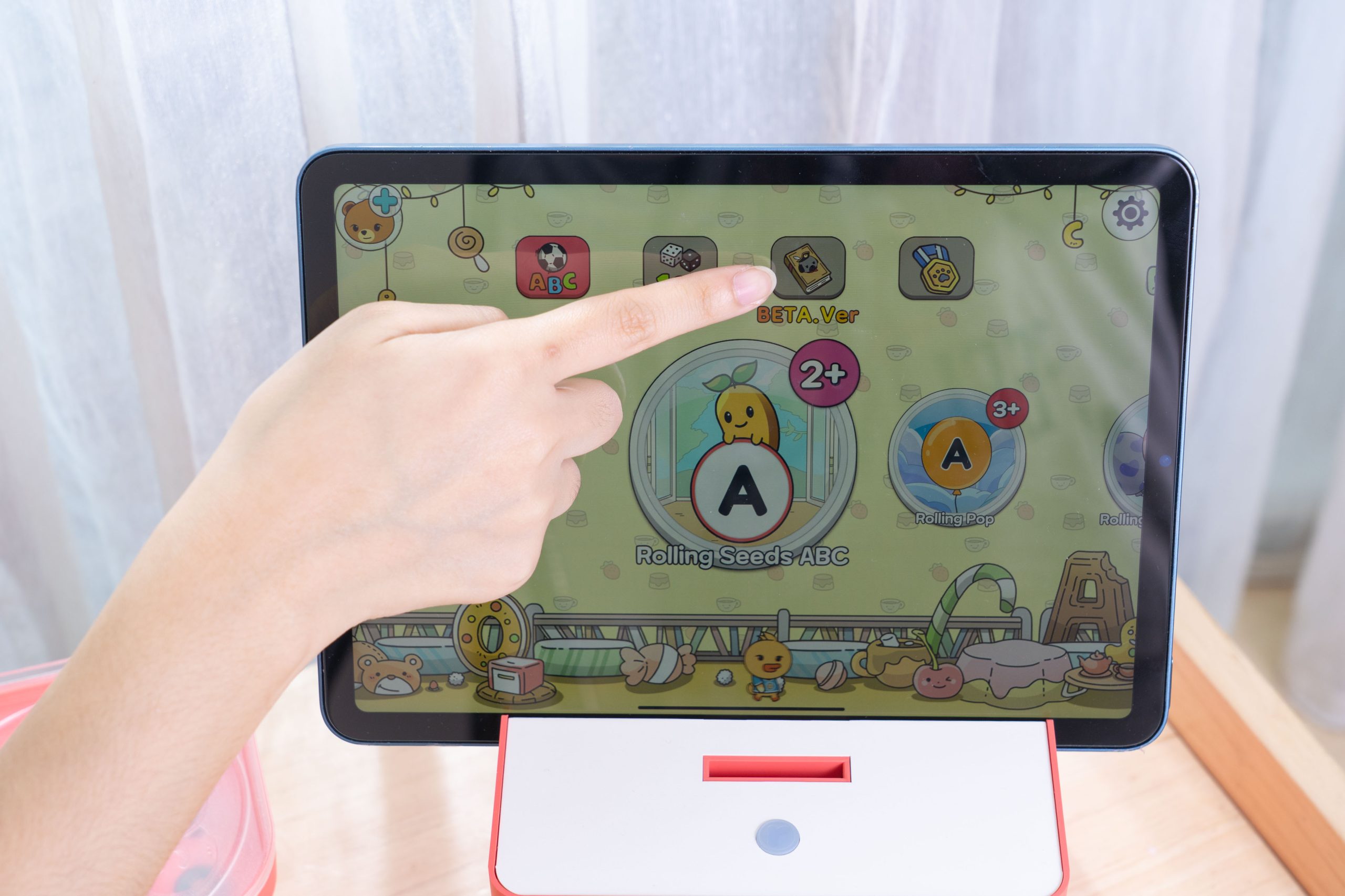 讓AI來助攻!沈浸式激發孩子主動學習!【韓國Rolling Seed智能互動學習遊戲機】茜茜獨家送收納包1200元+直播最狂折 讓AI來助攻!沈浸式激發孩子主動學習!【韓國Rolling Seed智能互動學習遊戲機】茜茜獨家送收納包1200元+直播最狂折