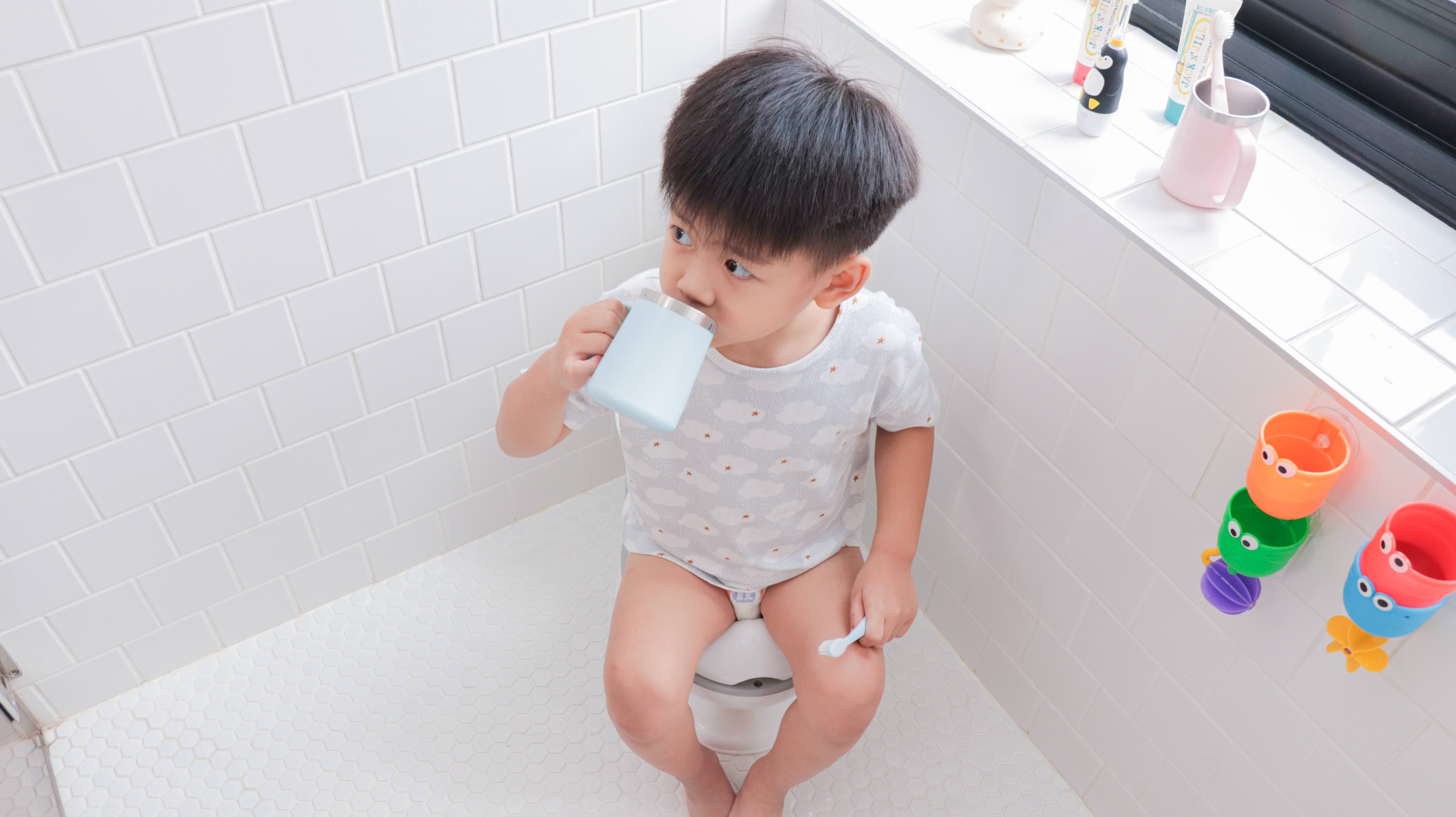 【3Y戒尿布分享 | 韓國ifam兒童學習馬桶/三合一馬桶+牙刷/漱口杯】