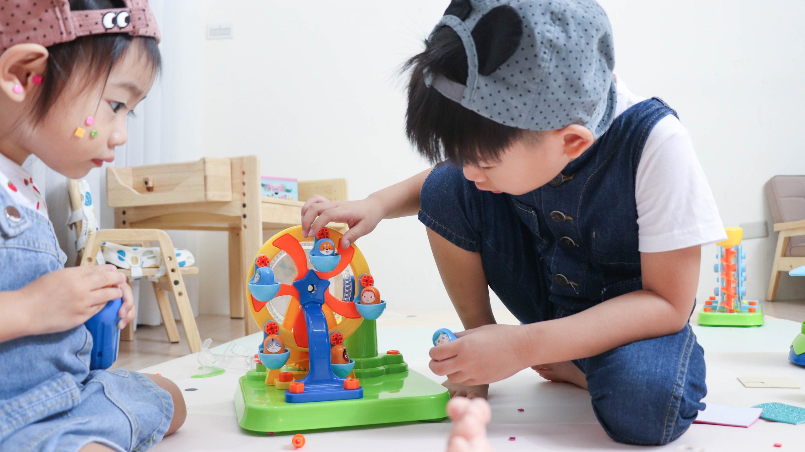 【影響大未來STEAM玩具系列｜EDU-TOYS小小工程師。APLI隨行遊戲卡。馬賽克拼貼】