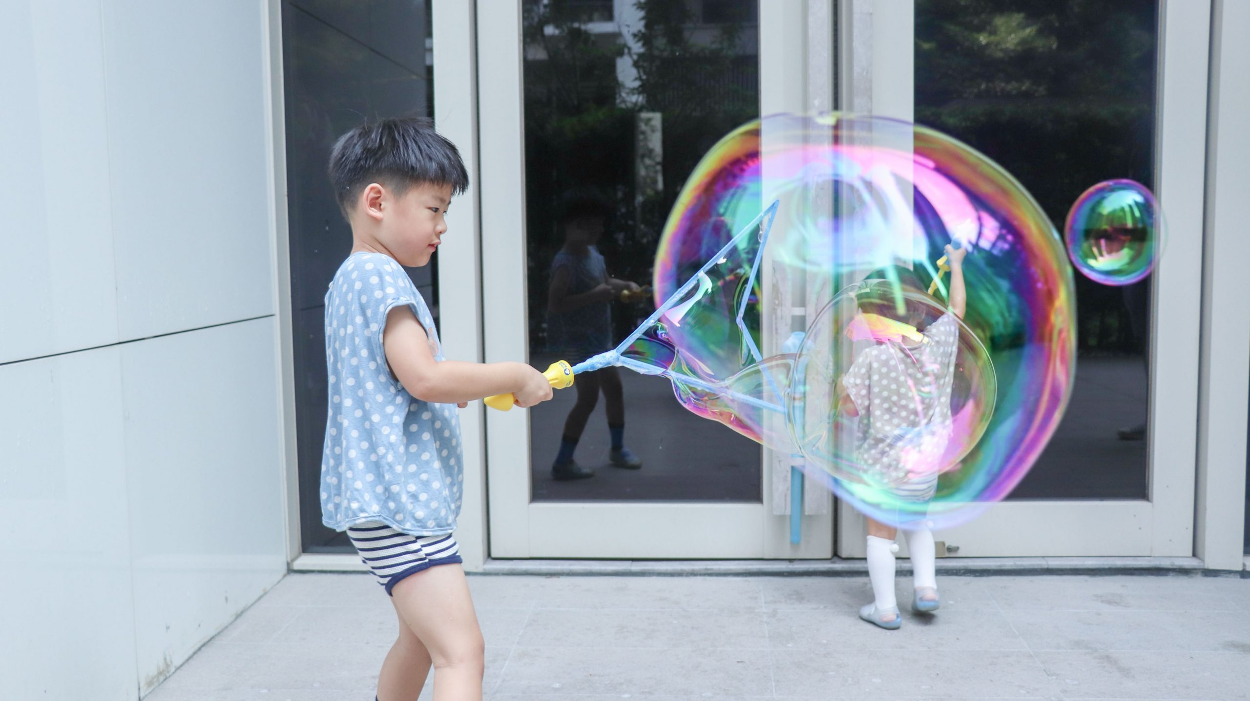 【小孩放電神器｜安可堡Unlce Bubble泡泡 超乎想像的好玩！】
