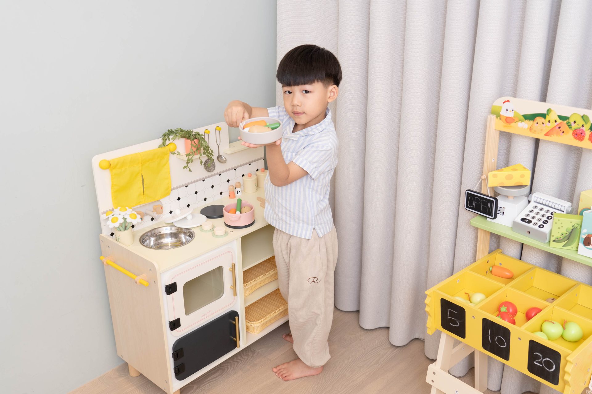 從切切樂到豪華廚房:孩子最愛的夢幻廚具清單一次公開✨【法國Janod+日本ED Inter廚房料理木玩 | 從0歲玩到12歲】茜茜獨家團購優惠 從切切樂到豪華廚房:孩子最愛的夢幻廚具清單一次公開✨【法國Janod+日本ED Inter廚房料理木玩 | 從0歲玩到12歲】茜茜獨家團購優惠