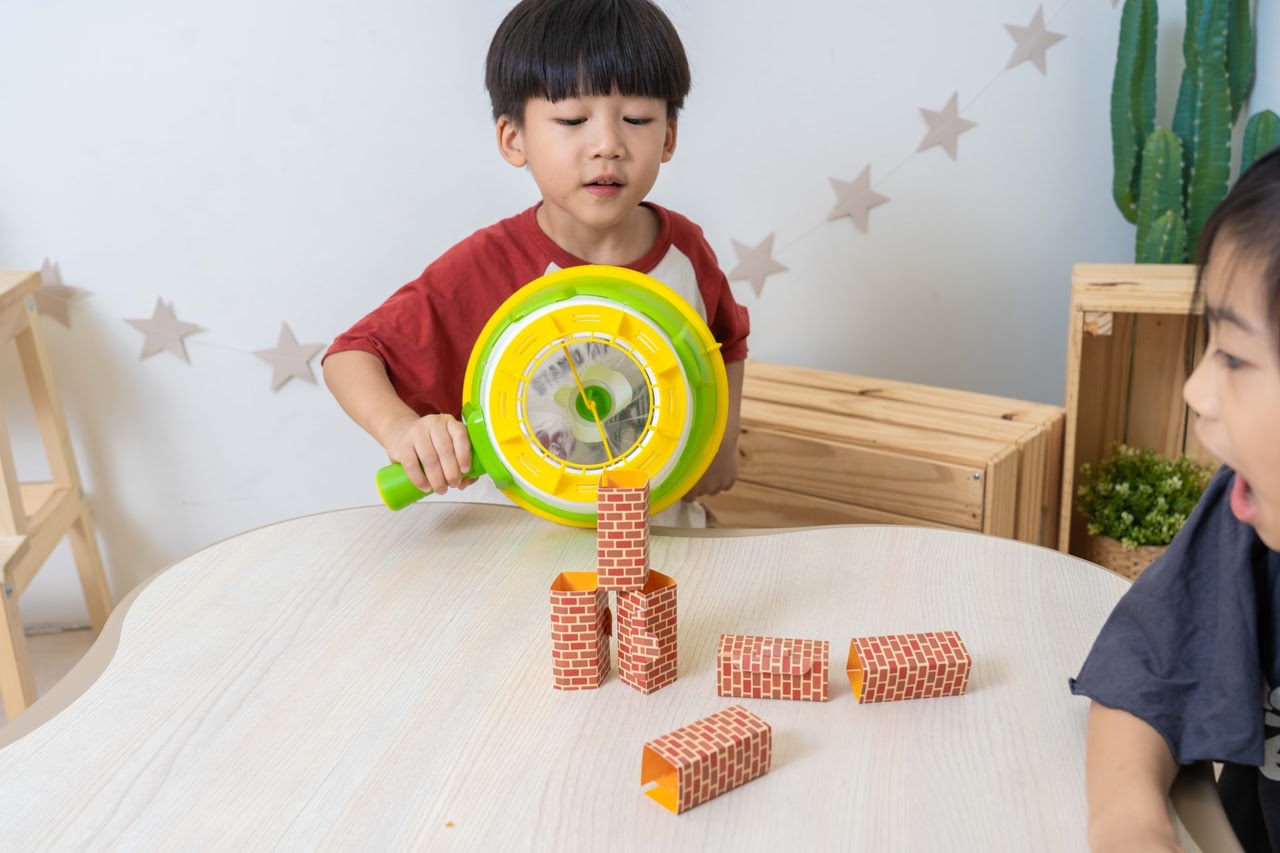 【小康軒｜2-4歲幼童篇｜SMART BOX遊戲盒。邏輯推理。合作型桌遊。成長繪本】