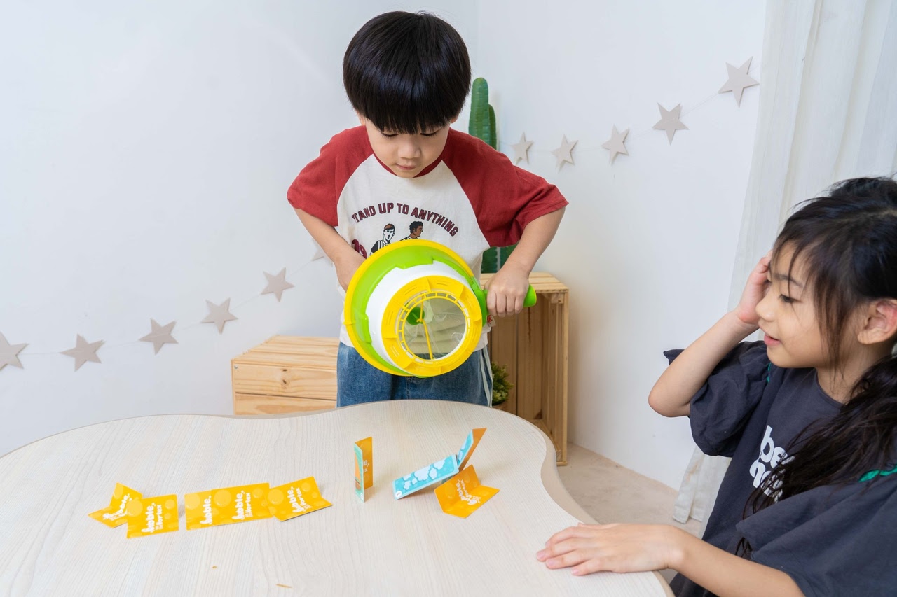 【小康軒｜2-4歲幼童篇｜SMART BOX遊戲盒。邏輯推理。合作型桌遊。成長繪本】