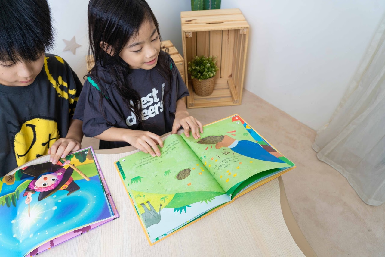 【小康軒｜2-4歲幼童篇｜SMART BOX遊戲盒。邏輯推理。合作型桌遊。成長繪本】