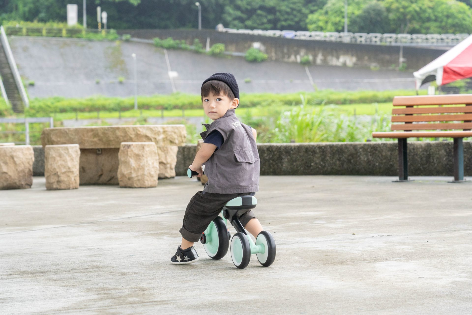 【從8個月玩到5-6歲｜法國Globber TRIKE五合一折疊三輪車(秒變兩輪滑步車。內有轉彎影片)｜寶寶2合1三輪滑步/腳踏車】