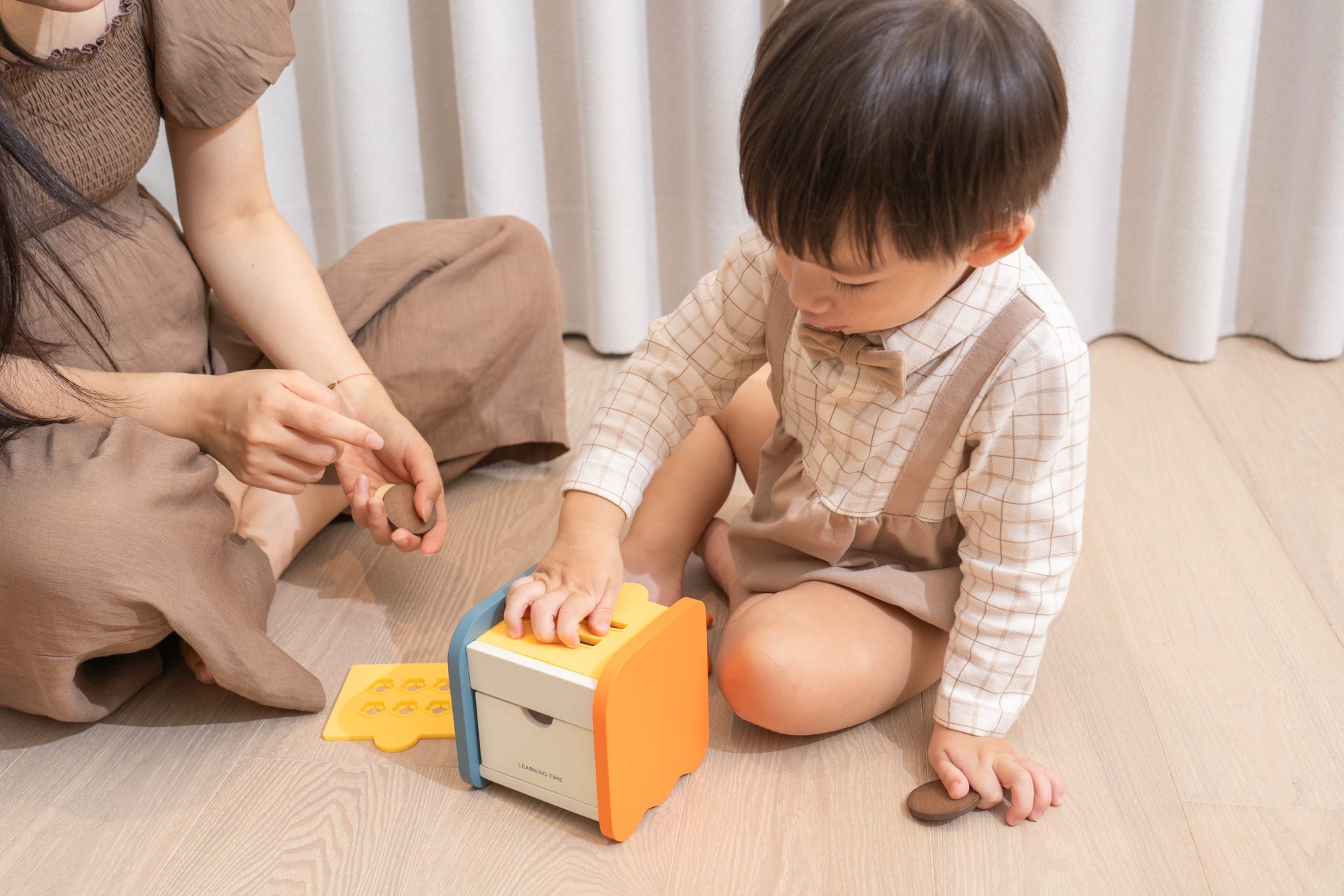 擔心孩子發展跟不上？你需要這個好東西【Learning Time 幼兒引導式學習盒】0~30個月成長 & 2歲以上情緒學習