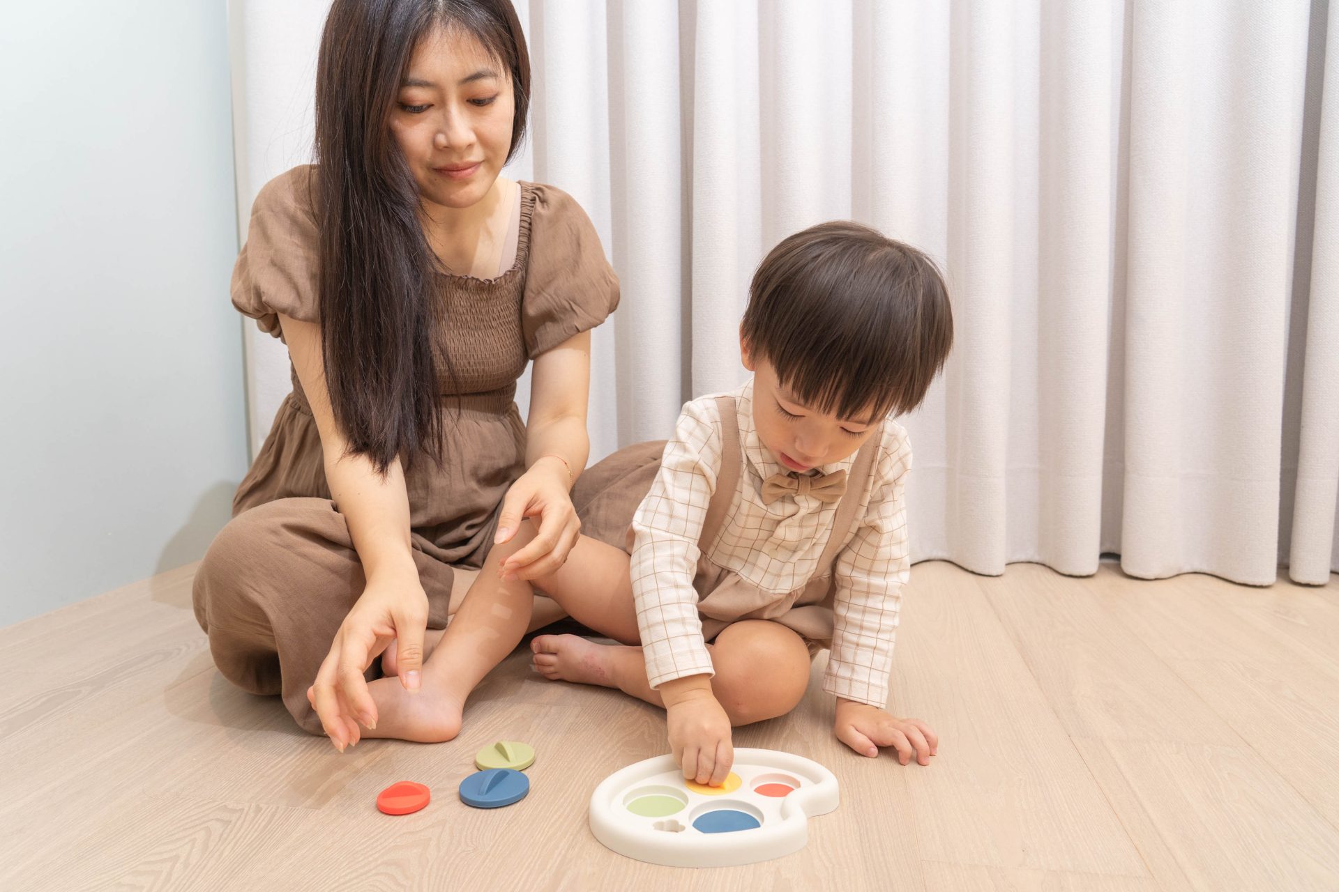 擔心孩子發展跟不上？你需要這個好東西【Learning Time 幼兒引導式學習盒】0~30個月成長 & 2歲以上情緒學習