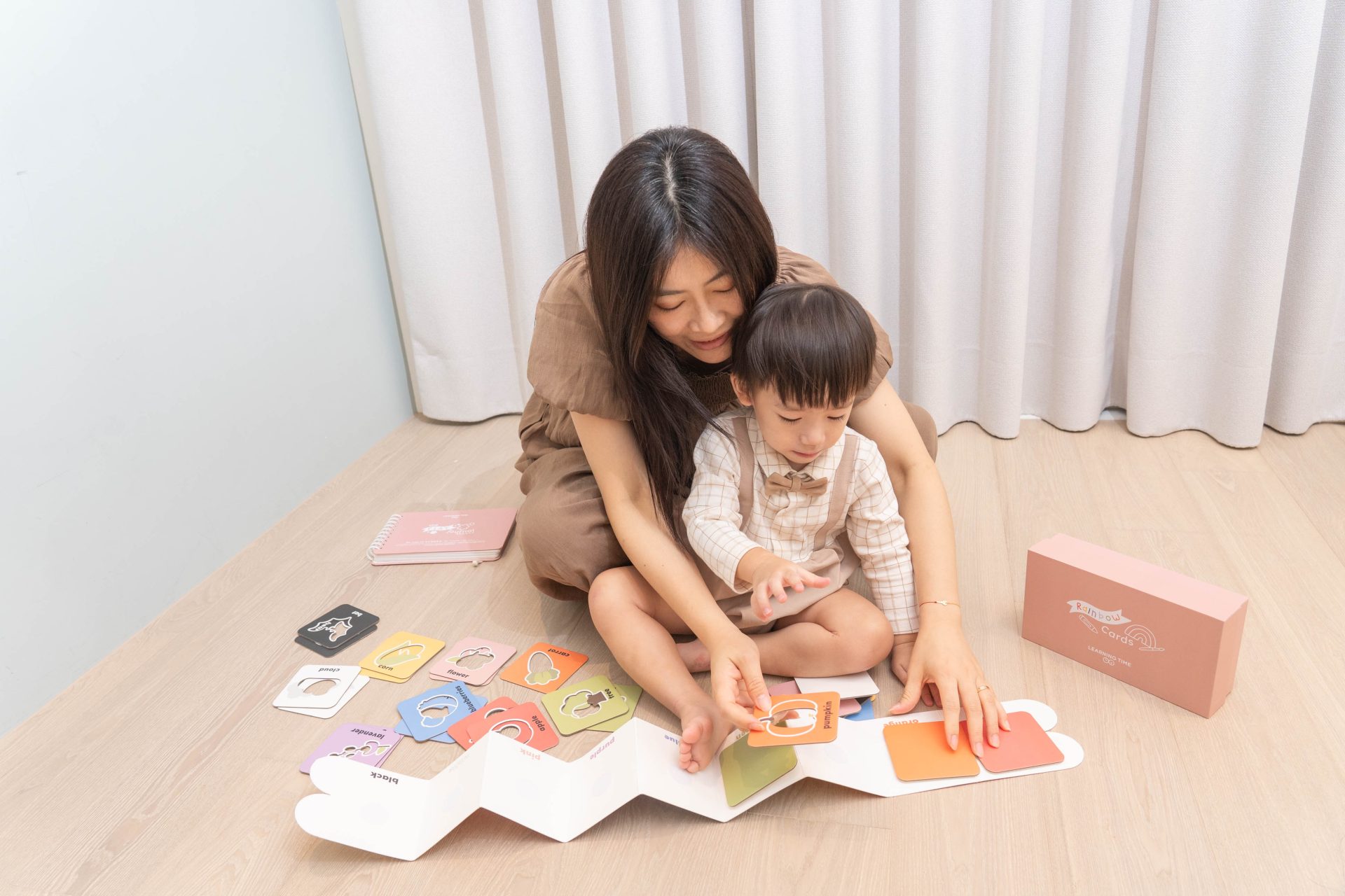 擔心孩子發展跟不上？你需要這個好東西【Learning Time 幼兒引導式學習盒】0~30個月成長 & 2歲以上情緒學習