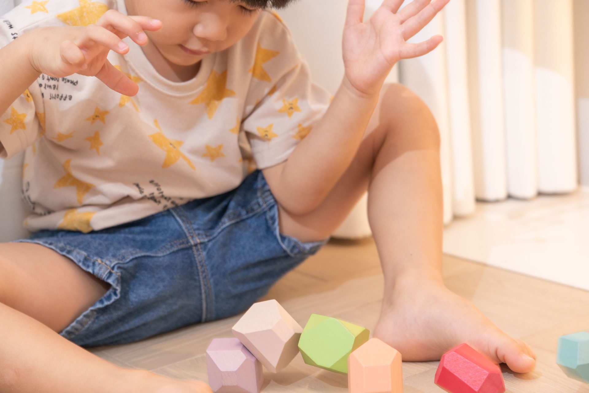 擔心孩子發展跟不上？你需要這個好東西【Learning Time 幼兒引導式學習盒】0~30個月成長 & 2歲以上情緒學習