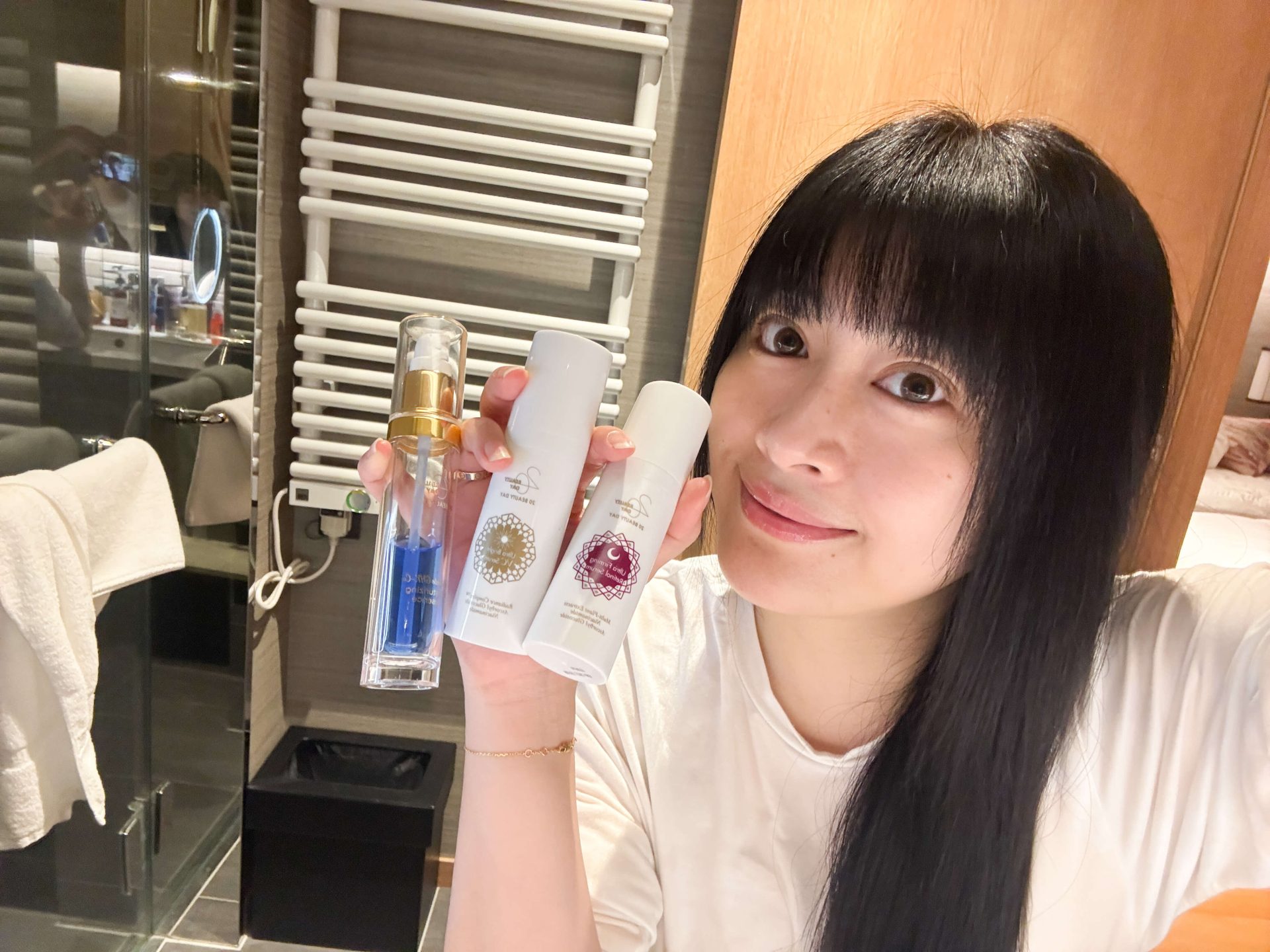 只要3分鐘~養出逆齡美肌【20 BEAUTY DAY藍銅胜肽+玫瑰動能+早C晚A|強效保濕、抗老維穩、美白透亮】茜茜母親節獨家團購 只要3分鐘~養出逆齡美肌【20 BEAUTY DAY藍銅胜肽+玫瑰動能+早C晚A|強效保濕、抗老維穩、美白透亮】茜茜母親節獨家團購