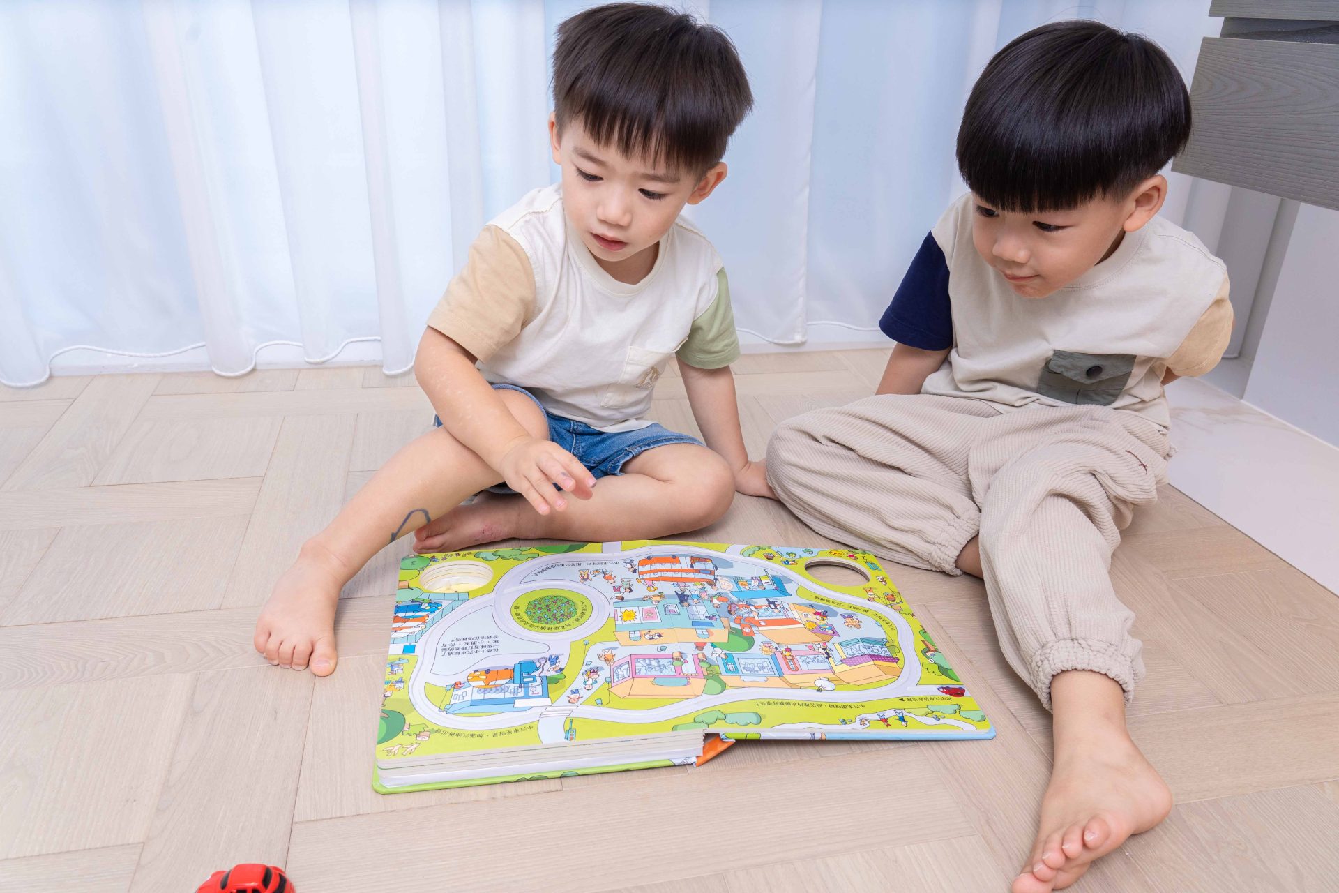 禾流文創童書團購【茜茜推薦|0-2歲+ 幼兒六感篇(下) 視覺、味覺、動覺】2025上半年度最大團。獨家新品。內有音樂書試聽影片 禾流文創童書團購【茜茜推薦|0-2歲+ 幼兒六感篇(下) 視覺、味覺、動覺】2025上半年度最大團。獨家新品。內有音樂書試聽影片