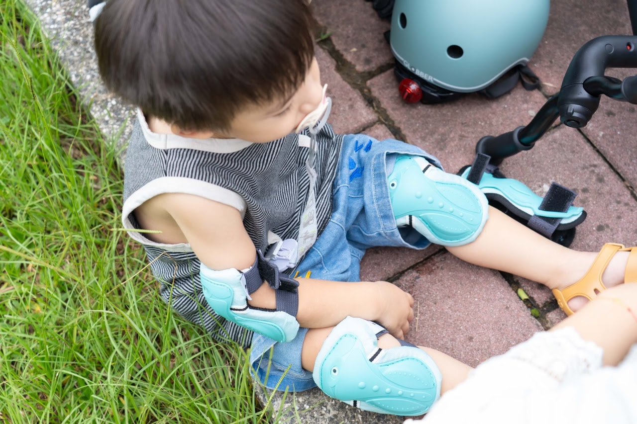 【從8個月玩到5-6歲|法國Globber TRIKE五合一折疊三輪車(秒變兩輪滑步車。內有轉彎影片)|寶寶2合1三輪滑步/腳踏車】 【從8個月玩到5-6歲|法國Globber TRIKE五合一折疊三輪車(秒變兩輪滑步車。內有轉彎影片)|寶寶2合1三輪滑步/腳踏車】