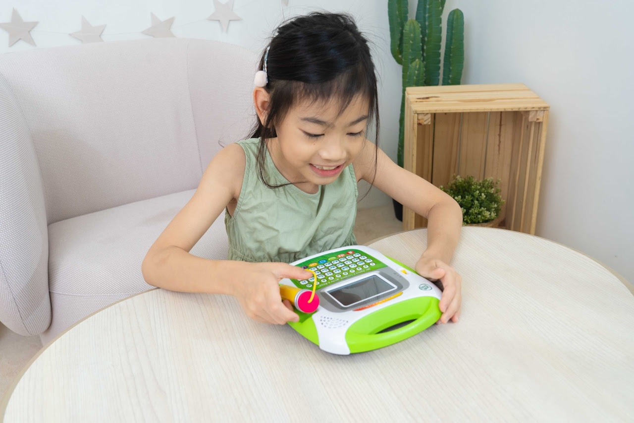 茜茜獨家新品首發【0歲~12歲玩中學英文|美國Leap Frog跳跳蛙 英文學習互動玩具~超好玩】 茜茜獨家新品首發【0歲~12歲玩中學英文|美國Leap Frog跳跳蛙 英文學習互動玩具~超好玩】