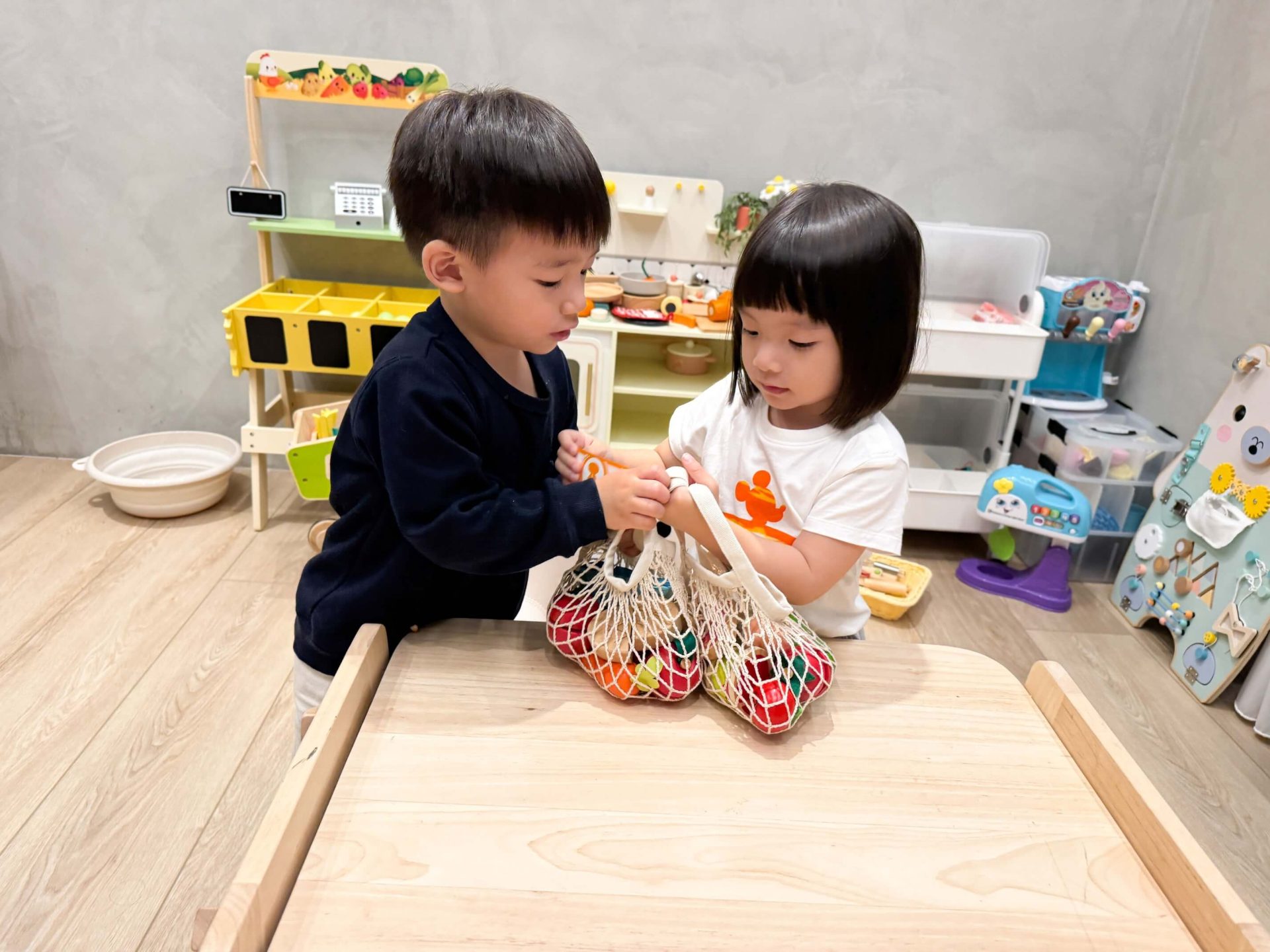 從切切樂到豪華廚房:孩子最愛的夢幻廚具清單一次公開✨【法國Janod+日本ED Inter廚房料理木玩 | 從0歲玩到12歲】茜茜獨家團購優惠 從切切樂到豪華廚房:孩子最愛的夢幻廚具清單一次公開✨【法國Janod+日本ED Inter廚房料理木玩 | 從0歲玩到12歲】茜茜獨家團購優惠