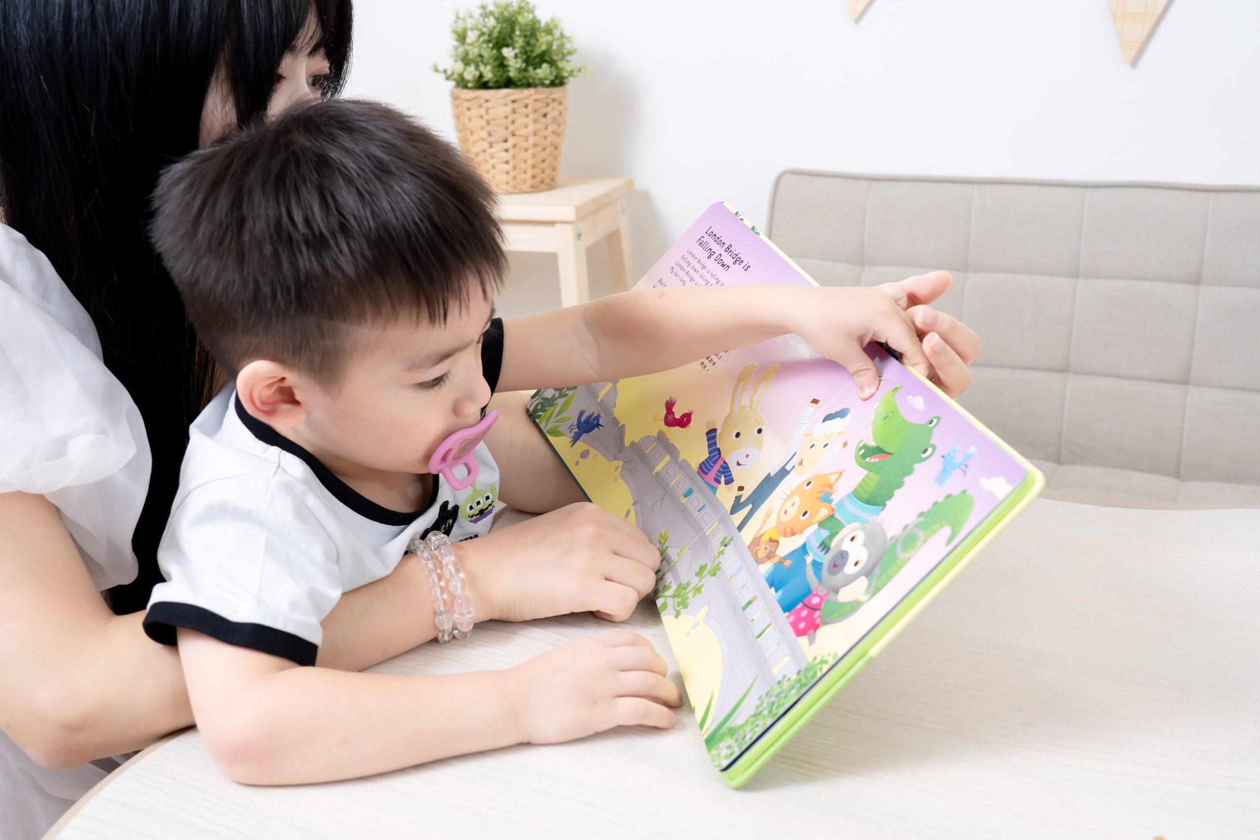 禾流文創童書團購【茜茜推薦|0-2歲+ 幼兒六感篇(上) 觸覺、聽覺、心覺】2025下半年度最大團。內有音樂書試聽影片 禾流文創童書團購【茜茜推薦|0-2歲+ 幼兒六感篇(上) 觸覺、聽覺、心覺】2025下半年度最大團。內有音樂書試聽影片