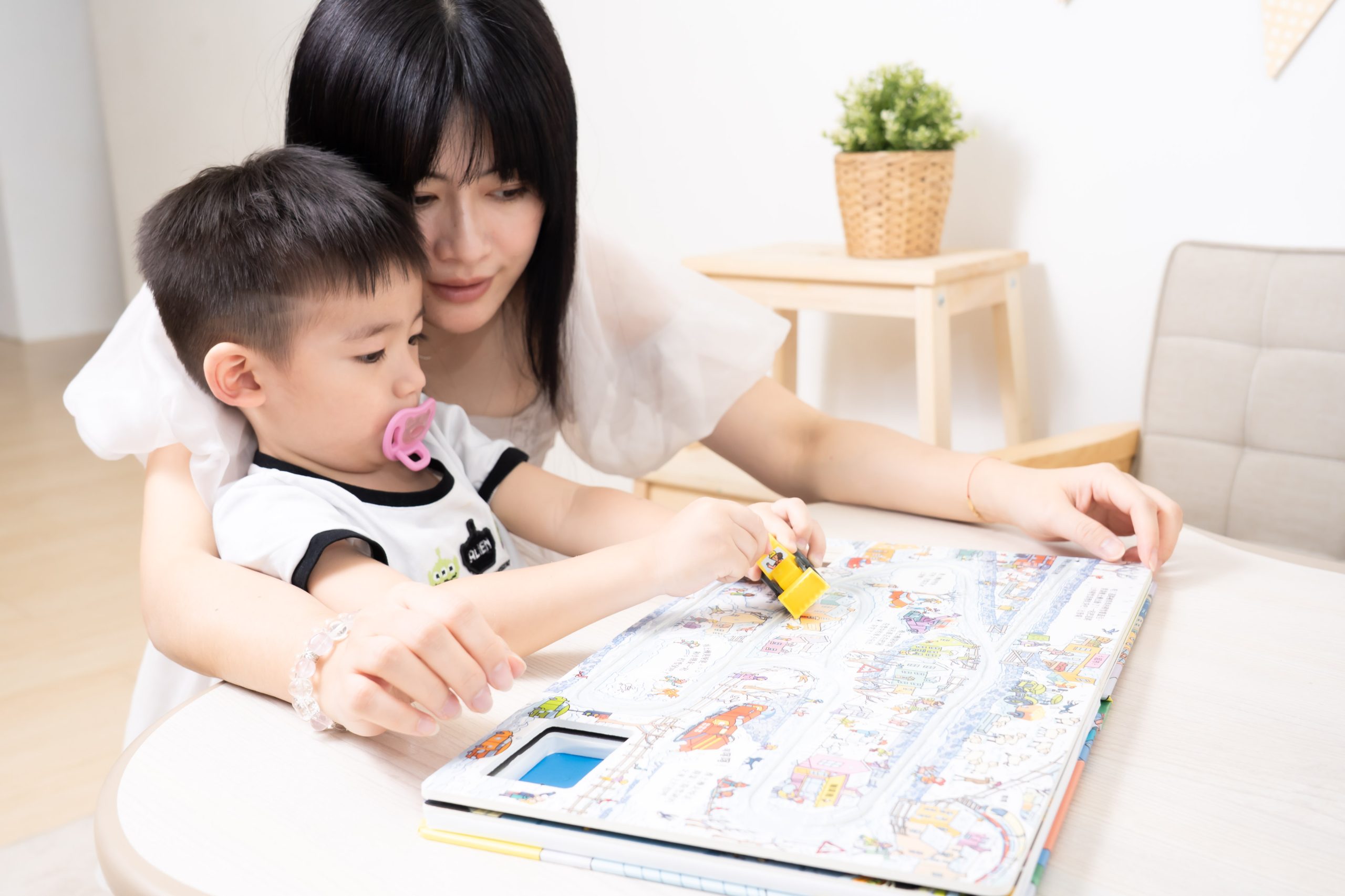 禾流文創童書團購【茜茜推薦|0-2歲+ 幼兒六感篇(下) 視覺、味覺、動覺】2025下半年度最大團。獨家新品。內有音樂書試聽影片 禾流文創童書團購【茜茜推薦|0-2歲+ 幼兒六感篇(下) 視覺、味覺、動覺】2025下半年度最大團。獨家新品。內有音樂書試聽影片