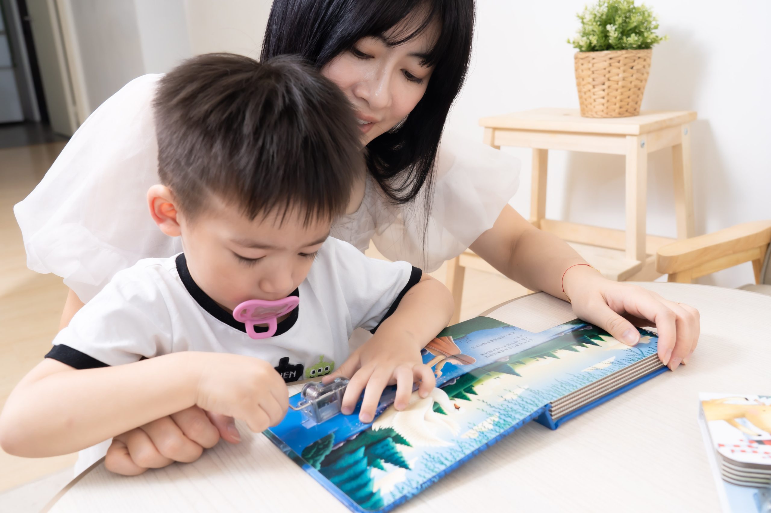 禾流文創童書團購【茜茜推薦|0-2歲+ 幼兒六感篇(下) 視覺、味覺、動覺】2025下半年度最大團。獨家新品。內有音樂書試聽影片 禾流文創童書團購【茜茜推薦|0-2歲+ 幼兒六感篇(下) 視覺、味覺、動覺】2025下半年度最大團。獨家新品。內有音樂書試聽影片