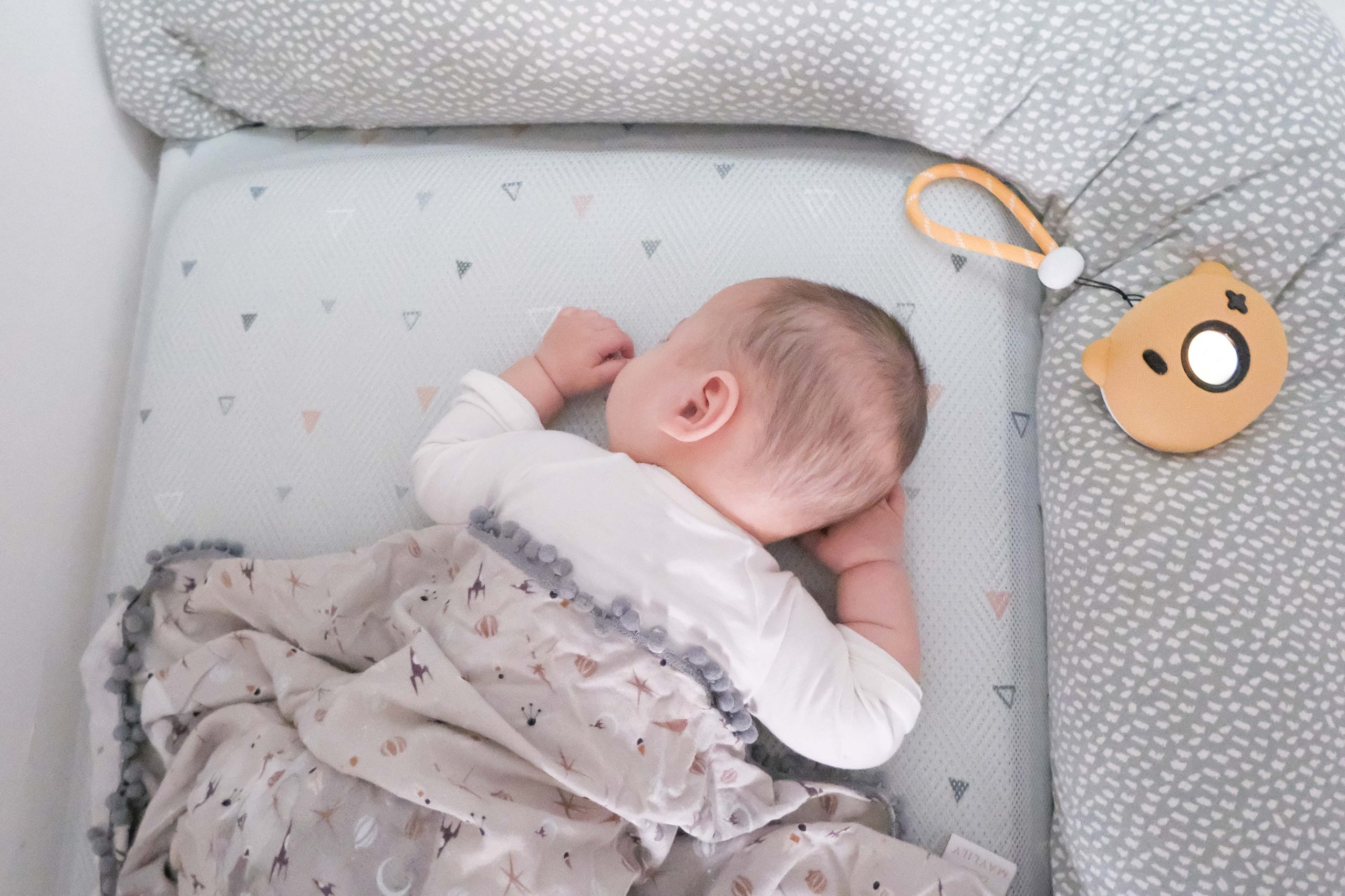 為什麼【韓國GIO｜涼爽座墊。有機棉透氣床墊。6.6cm三明治厚床墊。頭型枕。冰巢涼感】總是大熱賣？｜茜茜獨家團購優惠