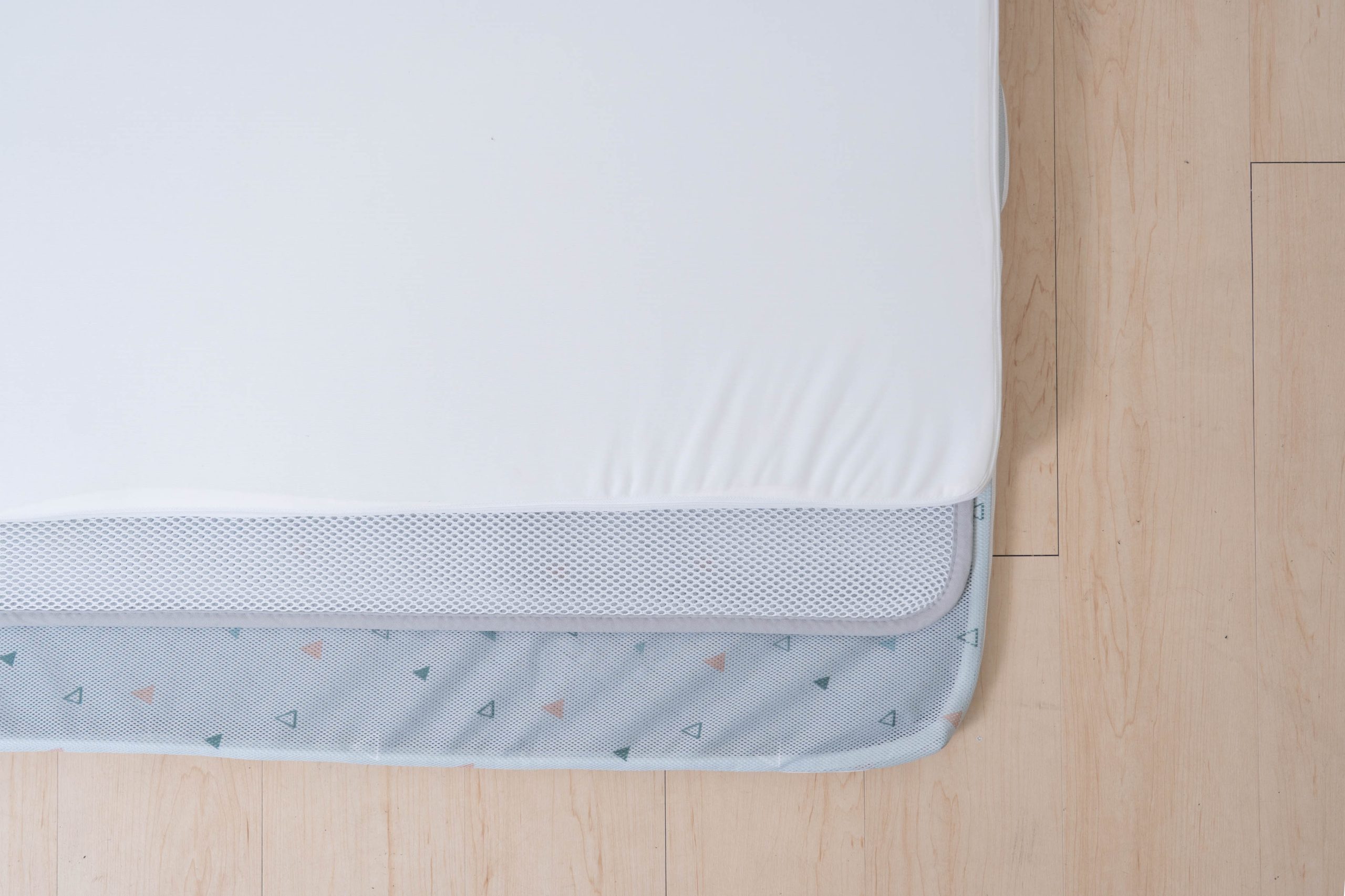 為什麼【韓國GIO｜涼爽座墊。有機棉透氣床墊。6.6cm三明治厚床墊。頭型枕。冰巢涼感】總是大熱賣？｜茜茜獨家團購優惠