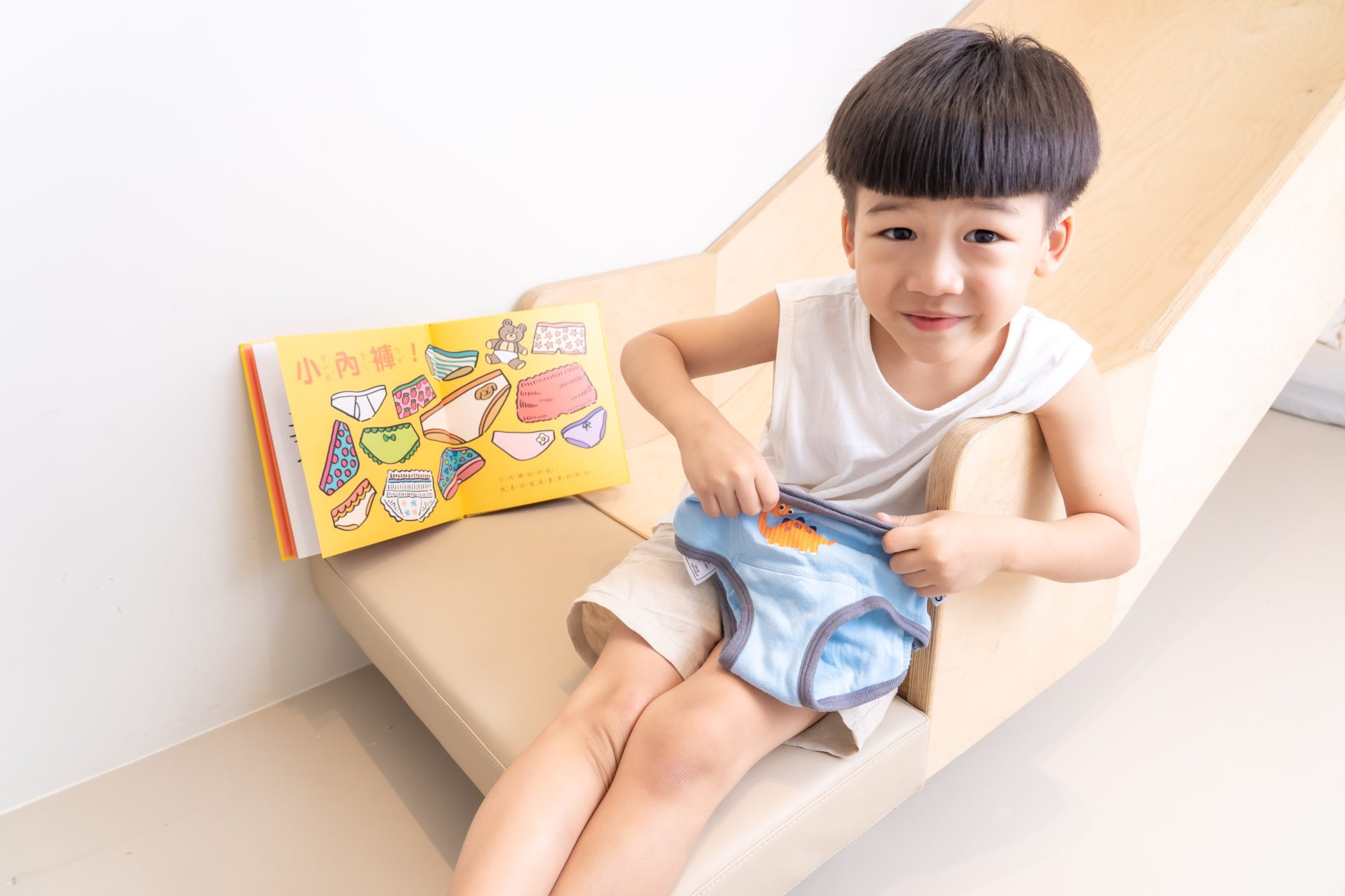 媽媽最需要的書單來了!【三采童書|橋樑書、情緒繪本、短篇故事、身體教育】從學齡前3歲~小學生12歲都愛看! 媽媽最需要的書單來了!【三采童書|橋樑書、情緒繪本、短篇故事、身體教育】從學齡前3歲~小學生12歲都愛看!