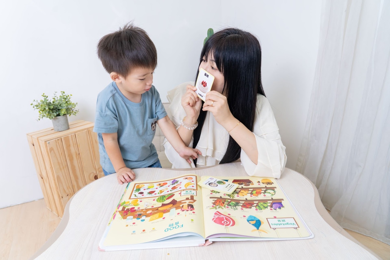 【KidsRead點讀筆x茜茜｜0歲開始～自然學雙語｜幼兒英文篇。茜茜建議適齡書單】