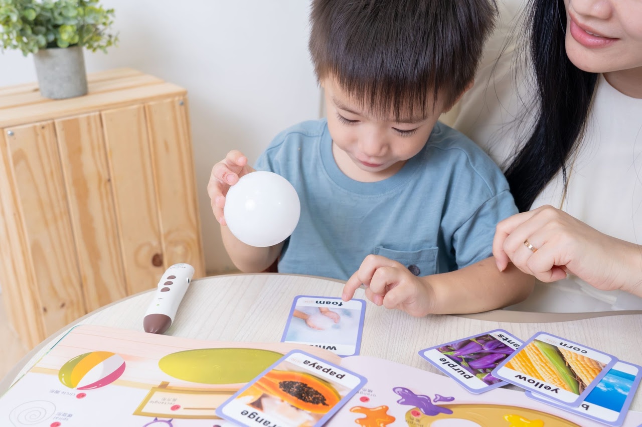 【KidsRead點讀筆x茜茜｜0歲開始～自然學雙語｜幼兒英文篇。茜茜建議適齡書單】