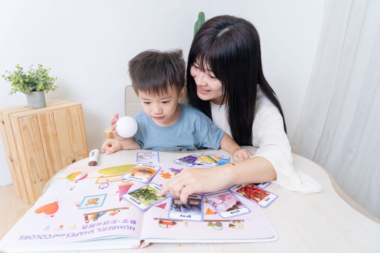 【KidsRead點讀筆x茜茜｜0歲開始～自然學雙語｜幼兒英文篇。茜茜建議適齡書單】