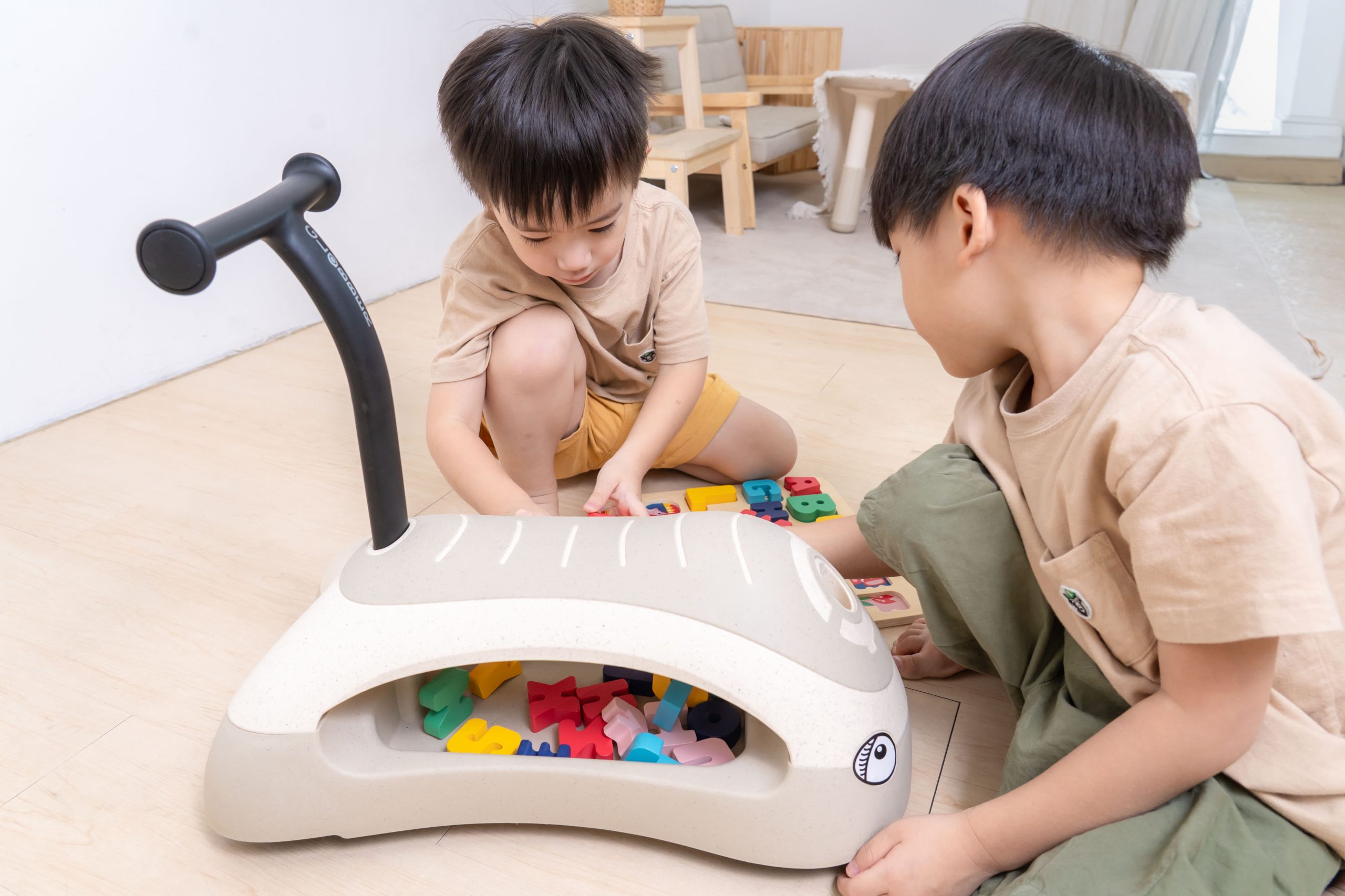 【從8個月玩到5-6歲|法國Globber TRIKE五合一折疊三輪車(秒變兩輪滑步車。內有轉彎影片)|寶寶2合1三輪滑步/腳踏車】 【從8個月玩到5-6歲|法國Globber TRIKE五合一折疊三輪車(秒變兩輪滑步車。內有轉彎影片)|寶寶2合1三輪滑步/腳踏車】