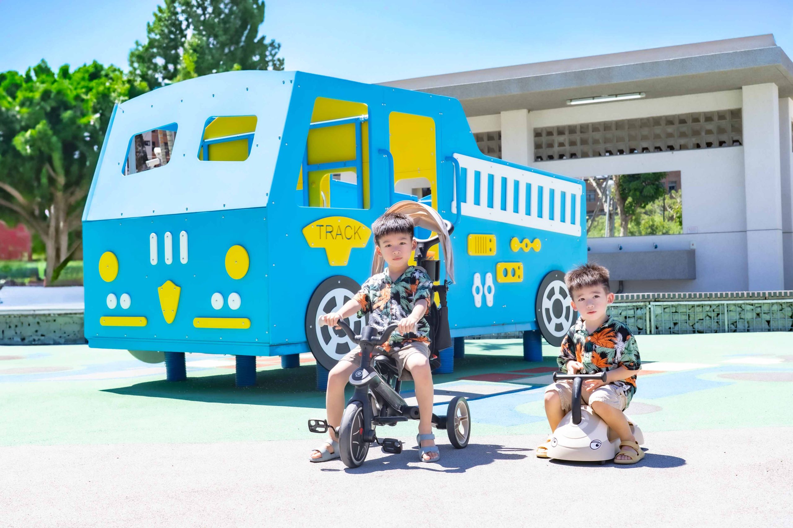 【從8個月玩到5-6歲|法國Globber TRIKE五合一折疊三輪車(秒變兩輪滑步車。內有轉彎影片)|寶寶2合1三輪滑步/腳踏車】 【從8個月玩到5-6歲|法國Globber TRIKE五合一折疊三輪車(秒變兩輪滑步車。內有轉彎影片)|寶寶2合1三輪滑步/腳踏車】