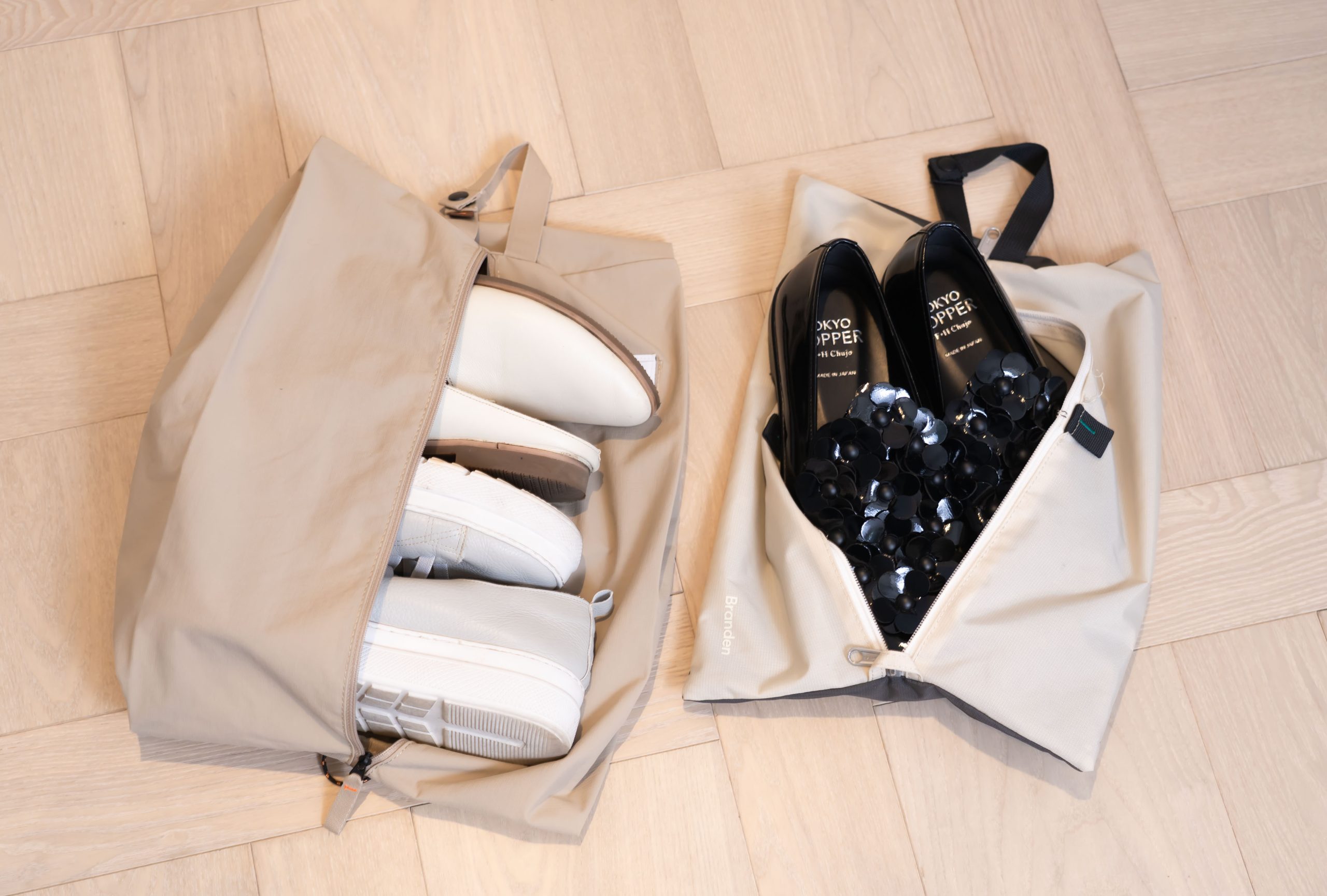 超神！拉鍊一拉多出40%收納空間！【韓國Branden收納專家｜最新二代系列＋Lite超輕量系列】壓縮收納袋(衣物/寢具/外套)。盥洗包。化妝包。護照包。防盜背包。鞋袋