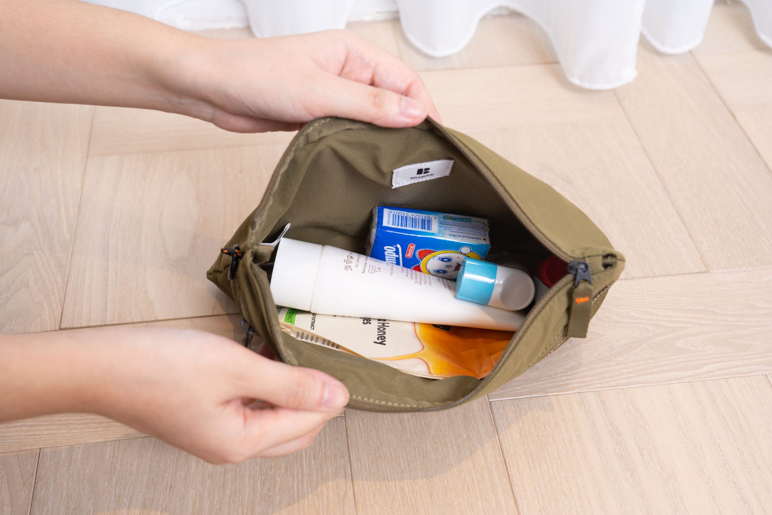 超神！拉鍊一拉多出40%收納空間！【韓國Branden收納專家｜最新二代系列＋Lite超輕量系列】壓縮收納袋(衣物/寢具/外套)。盥洗包。化妝包。護照包。防盜背包。鞋袋