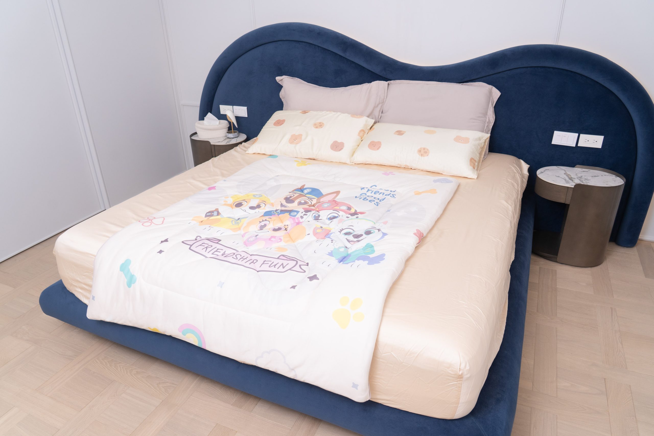 【給你柔柔嫩嫩一夜好眠｜伯尼寢具 頂級膠原蛋白60支天絲寢具+汪汪隊天絲兒童睡墊】茜茜質感好物團購