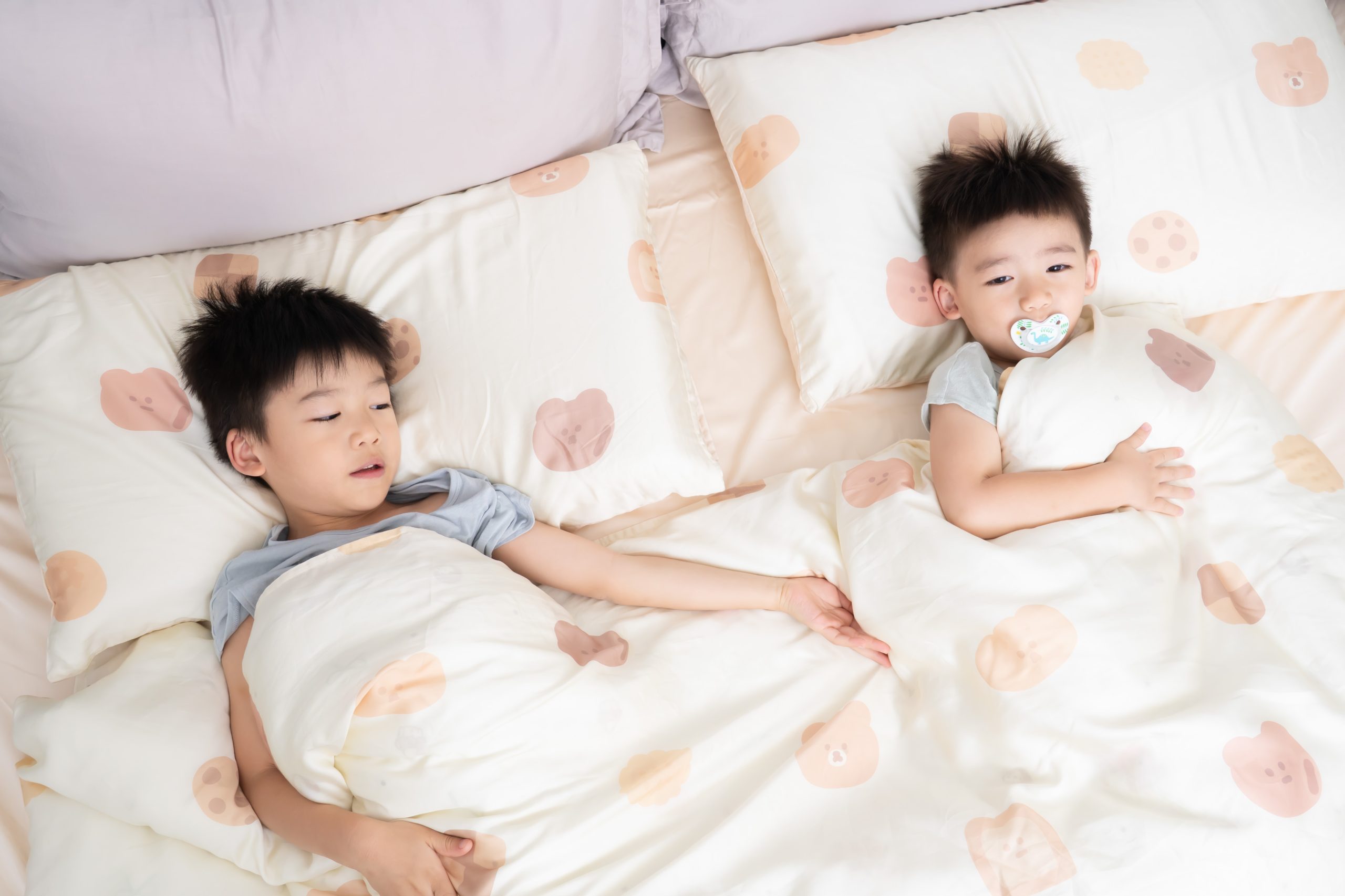 【給你柔柔嫩嫩一夜好眠｜伯尼寢具 頂級膠原蛋白60支天絲寢具+汪汪隊天絲兒童睡墊】茜茜質感好物團購