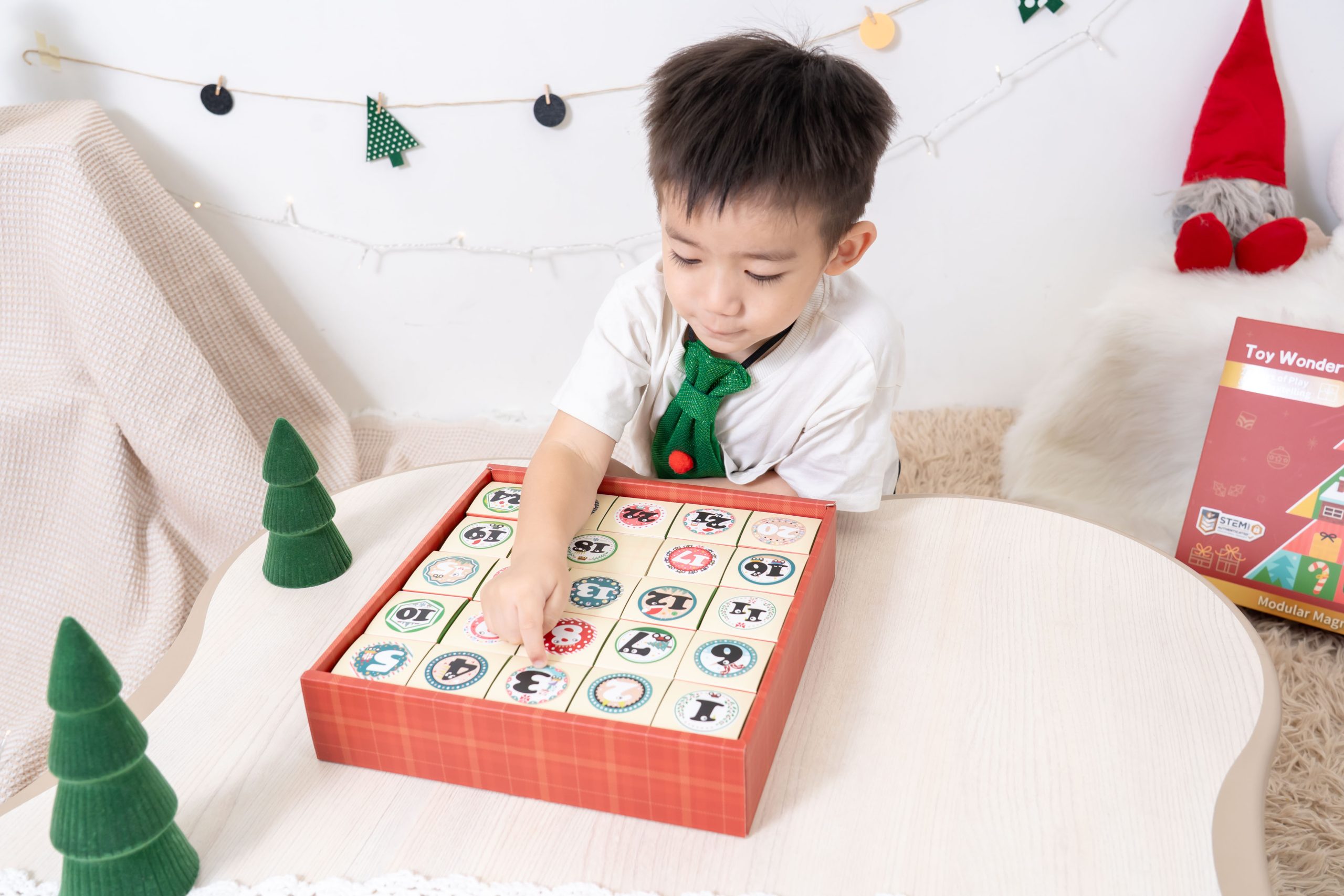 台灣之光【Qbi益智磁吸軌道玩具｜開發孩子無限可能～從0歲玩到99歲】茜茜獨家聖誕新品！