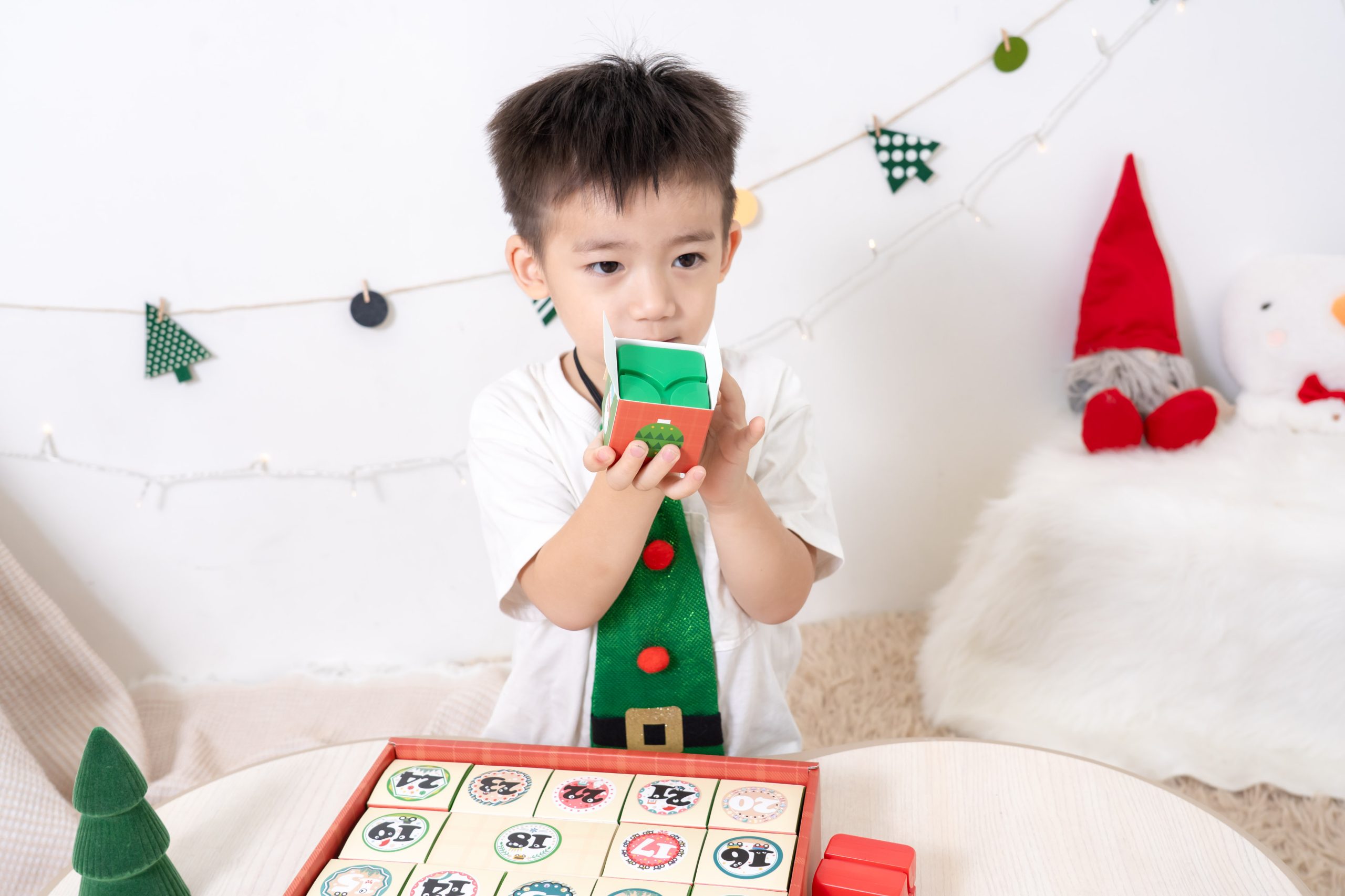 台灣之光【Qbi益智磁吸軌道玩具｜開發孩子無限可能～從0歲玩到99歲】茜茜獨家聖誕新品！