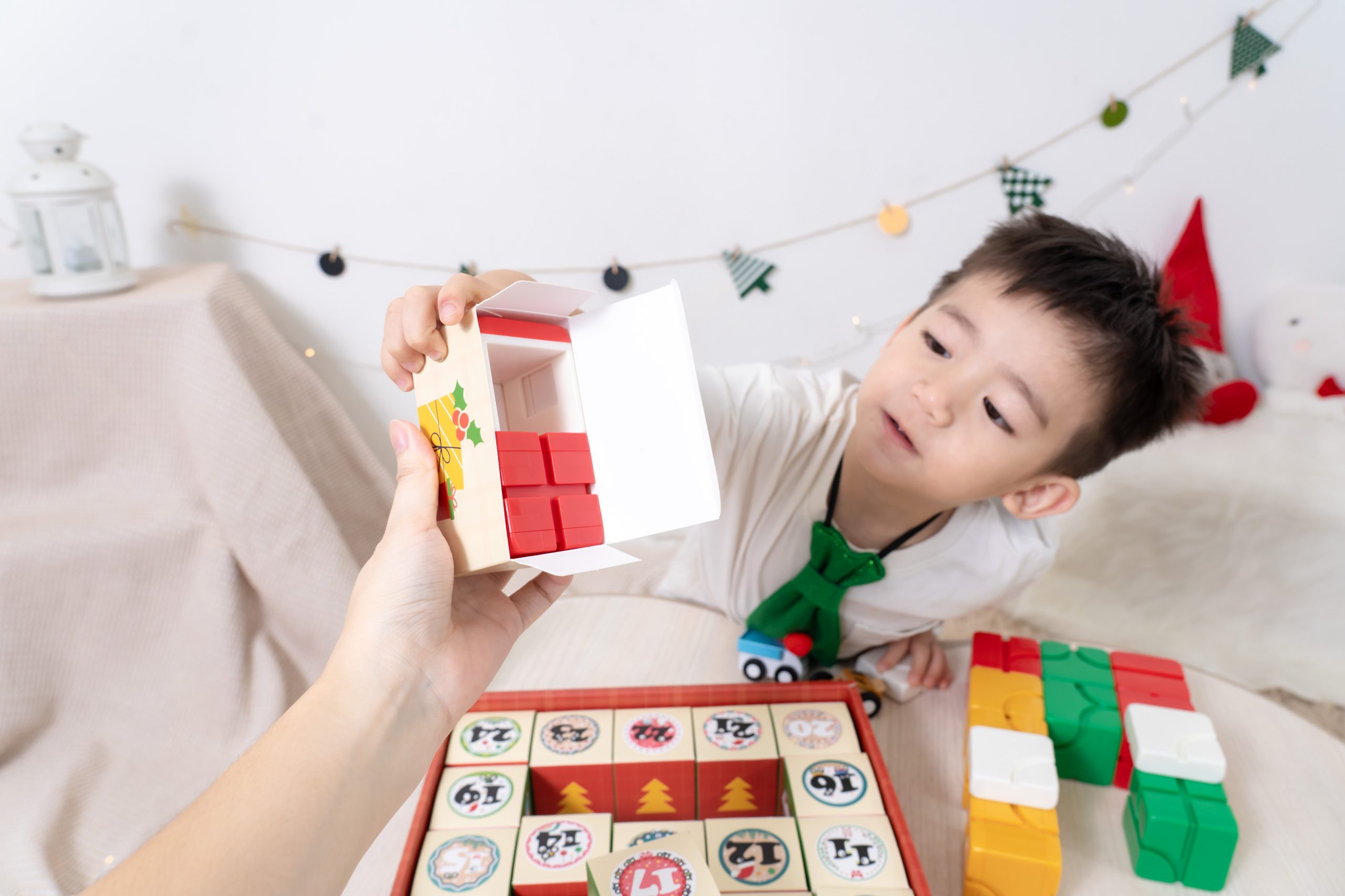 台灣之光【Qbi益智磁吸軌道玩具｜開發孩子無限可能～從0歲玩到99歲】茜茜獨家聖誕新品！