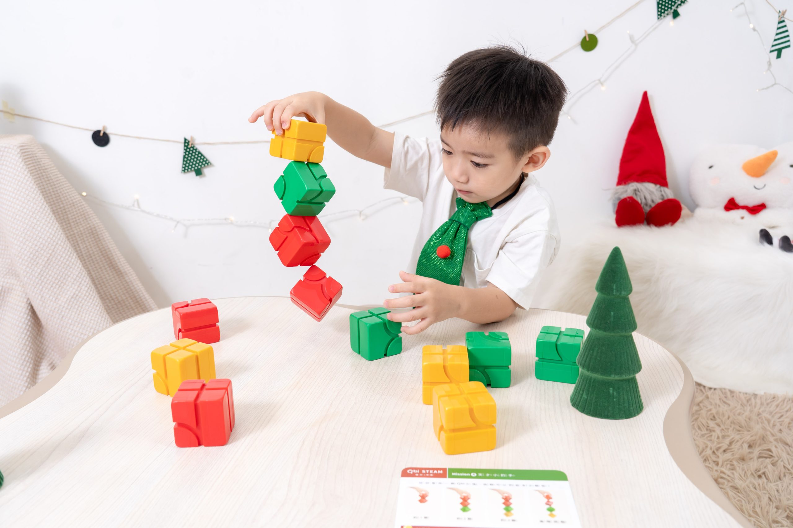 台灣之光【Qbi益智磁吸軌道玩具｜開發孩子無限可能～從0歲玩到99歲】茜茜獨家聖誕新品！