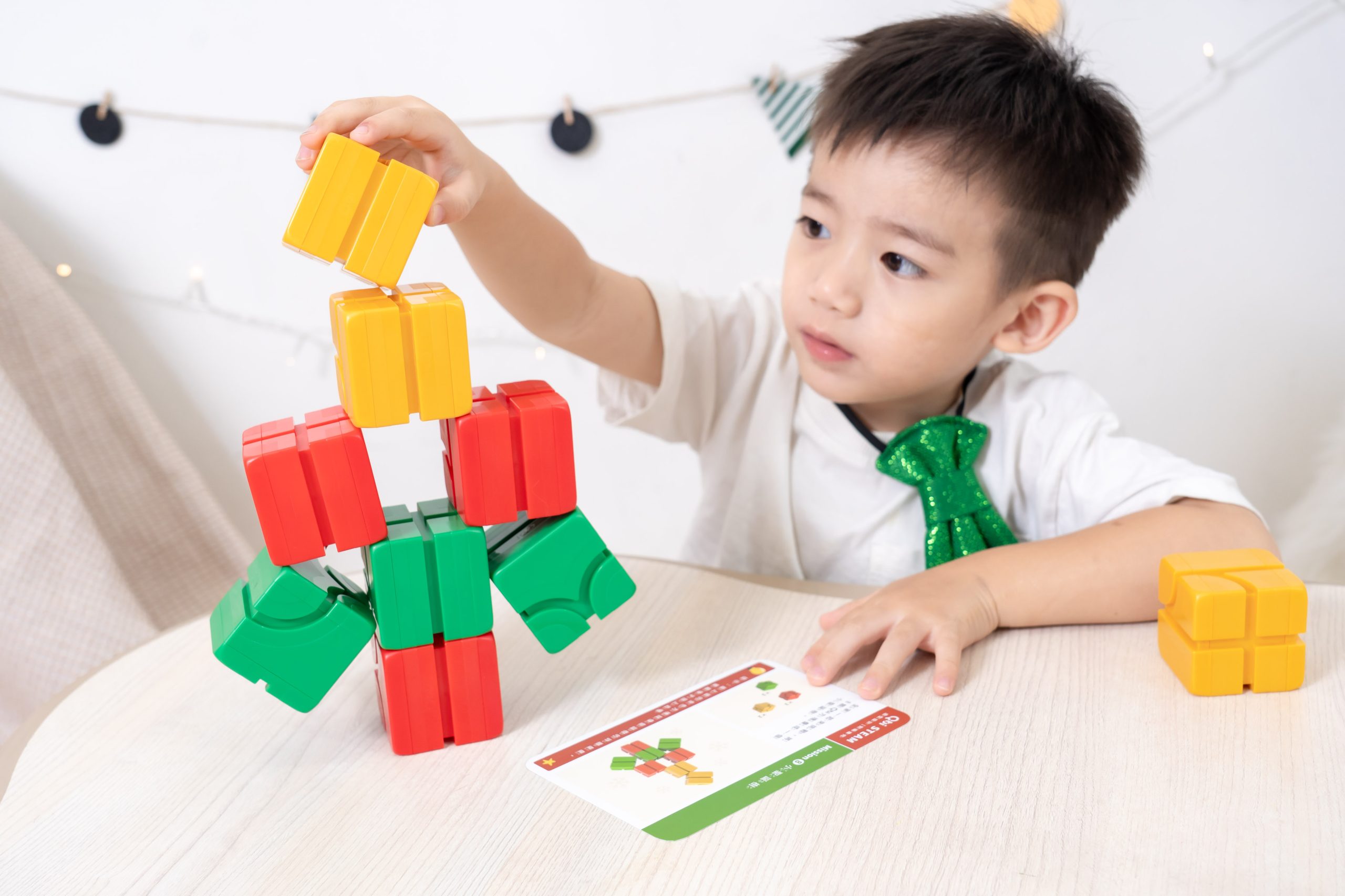 台灣之光【Qbi益智磁吸軌道玩具｜開發孩子無限可能～從0歲玩到99歲】茜茜獨家聖誕新品！