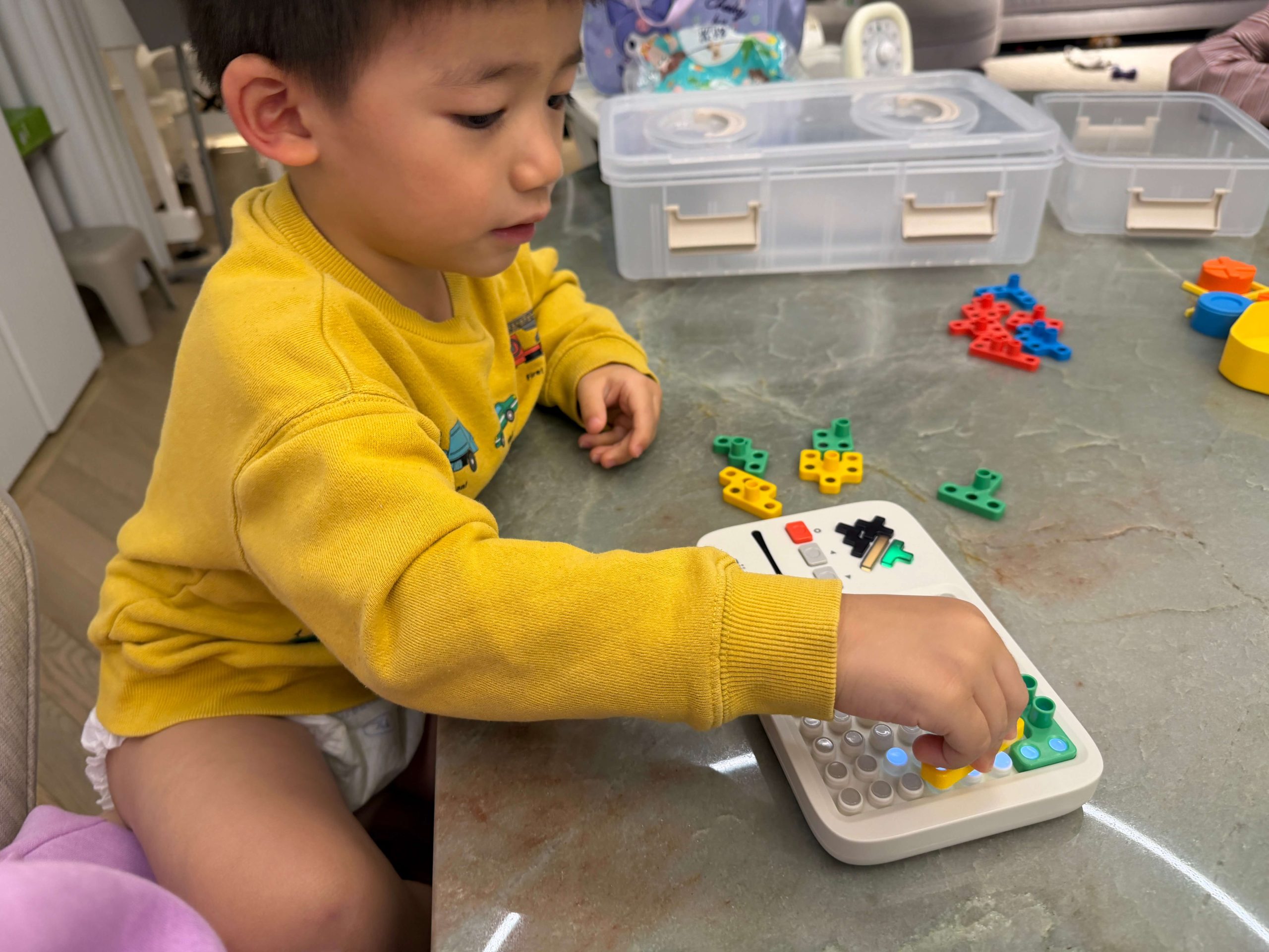 讓孩子大大減少3C使用!【GIIKER 兒童電子益智能遊戲機】動手也動腦+越玩越聰明 讓孩子大大減少3C使用!【GIIKER 兒童電子益智能遊戲機】動手也動腦+越玩越聰明