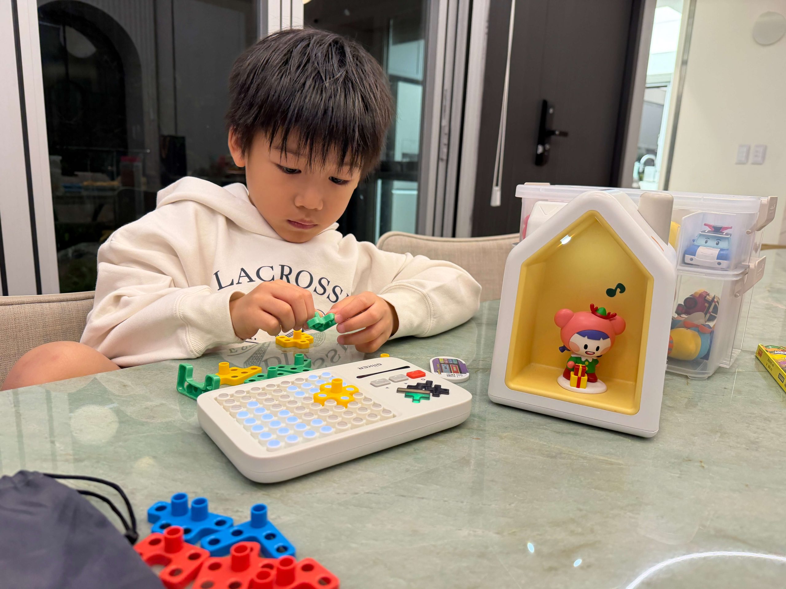 讓孩子大大減少3C使用!【GIIKER 兒童電子益智能遊戲機】動手也動腦+越玩越聰明 讓孩子大大減少3C使用!【GIIKER 兒童電子益智能遊戲機】動手也動腦+越玩越聰明