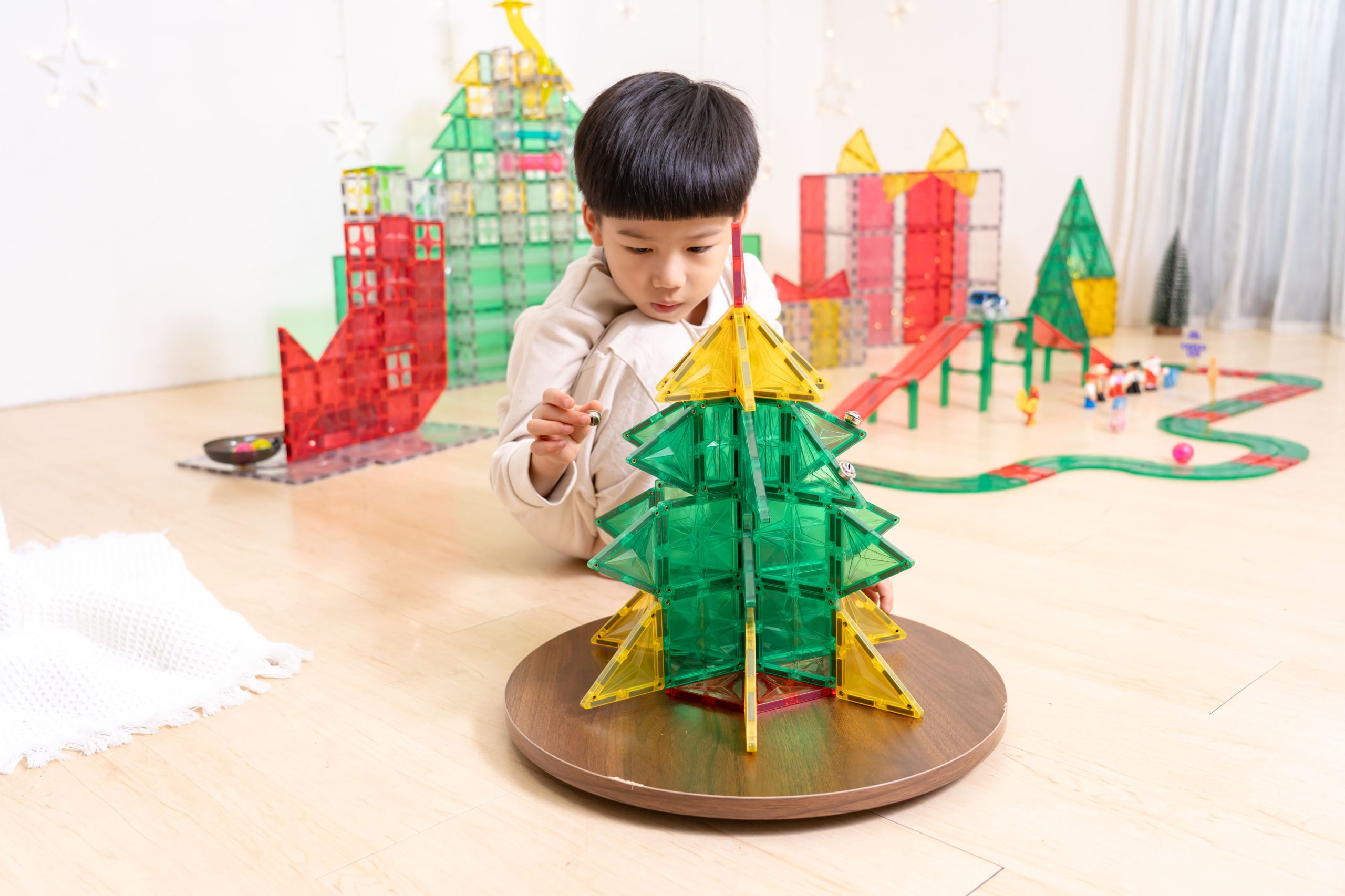 玩出未來創造力【MNTL多彩藝術磁力片、磁力積木、迷你磁力片】0-10歲玩法分享+實玩影片｜茜茜團購推薦