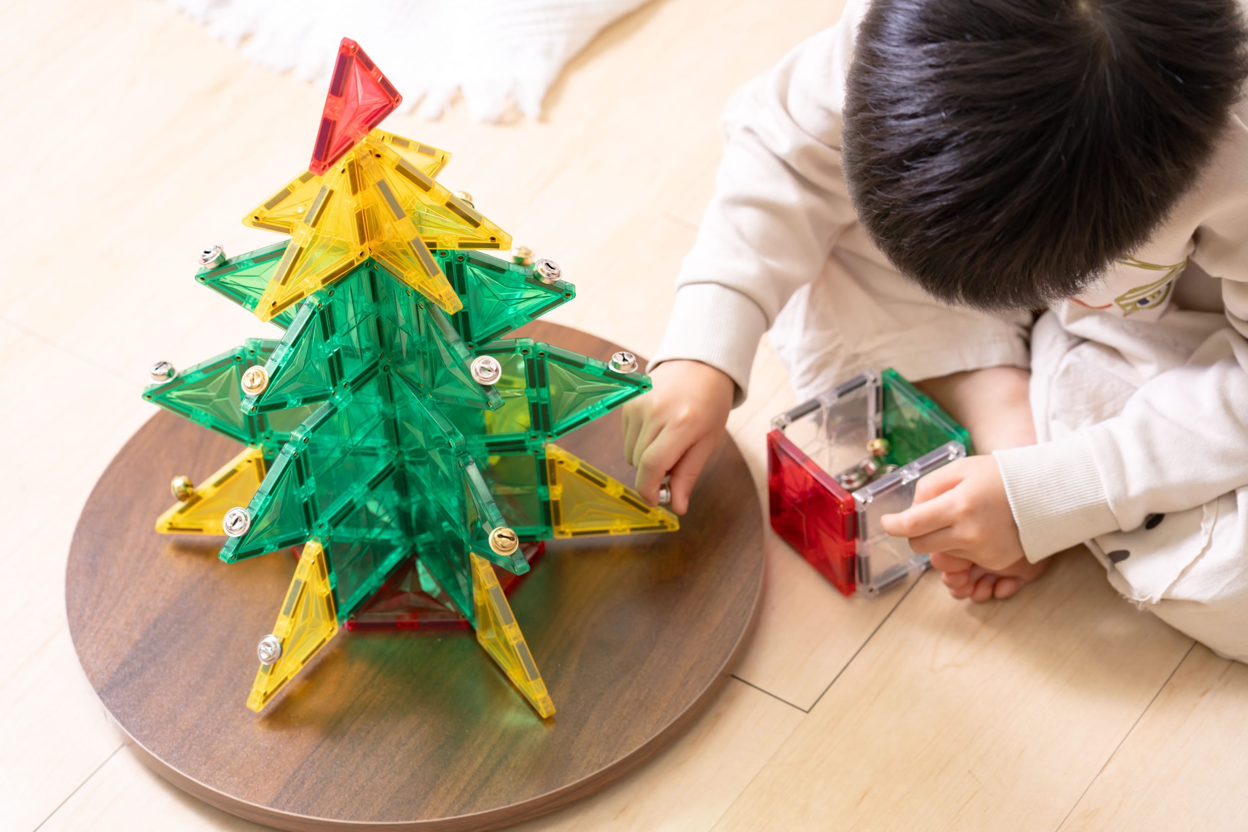 玩出未來創造力【MNTL多彩藝術磁力片、磁力積木、迷你磁力片】0-10歲玩法分享+實玩影片｜茜茜團購推薦