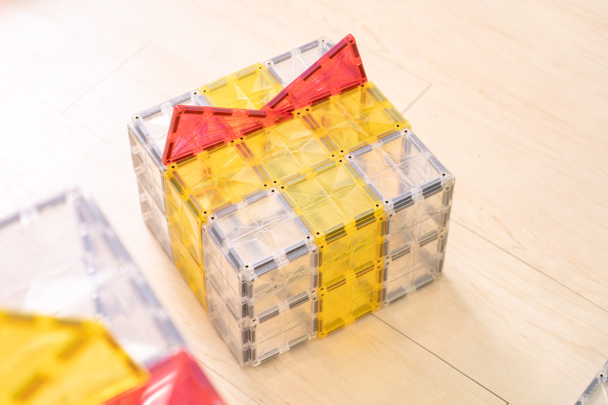 玩出未來創造力【MNTL多彩藝術磁力片、磁力積木、迷你磁力片】0-10歲玩法分享+實玩影片｜茜茜團購推薦