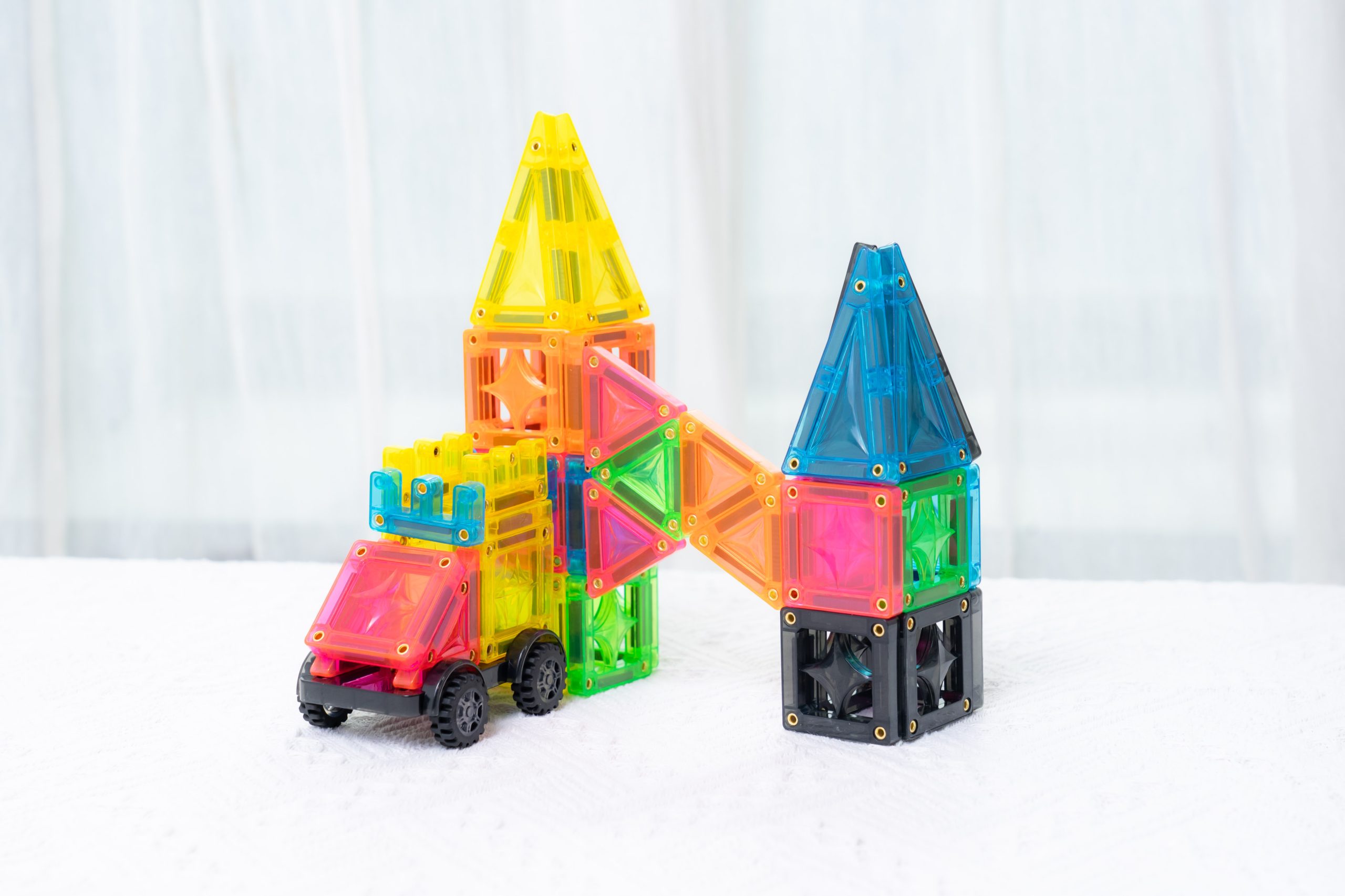 玩出未來創造力【MNTL多彩藝術磁力片、磁力積木、迷你磁力片】0-10歲玩法分享+實玩影片｜茜茜團購推薦