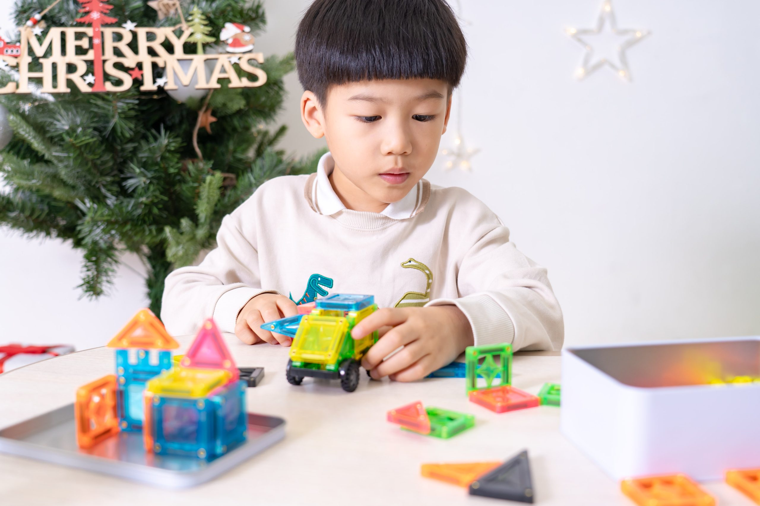 玩出未來創造力【MNTL多彩藝術磁力片、磁力積木、迷你磁力片】0-10歲玩法分享+實玩影片｜茜茜團購推薦