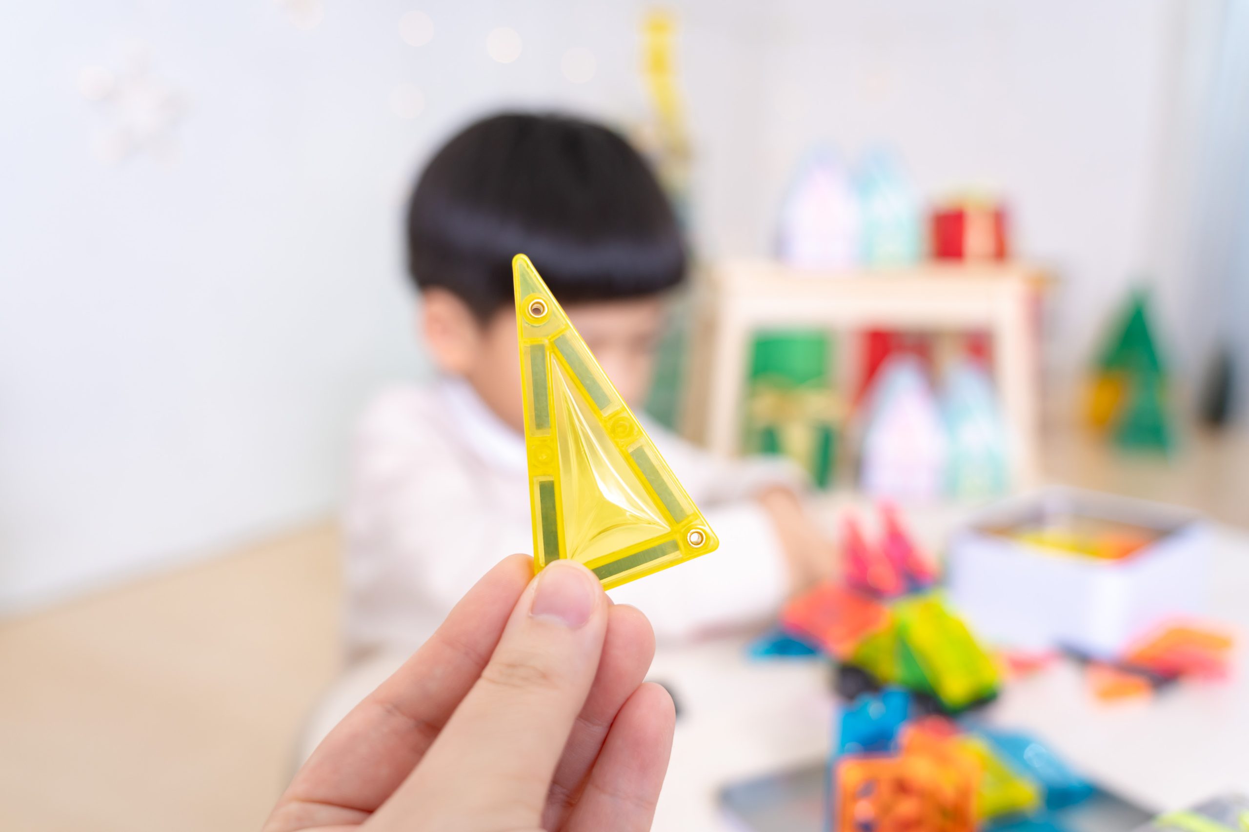 玩出未來創造力【MNTL多彩藝術磁力片、磁力積木、迷你磁力片】0-10歲玩法分享+實玩影片｜茜茜團購推薦