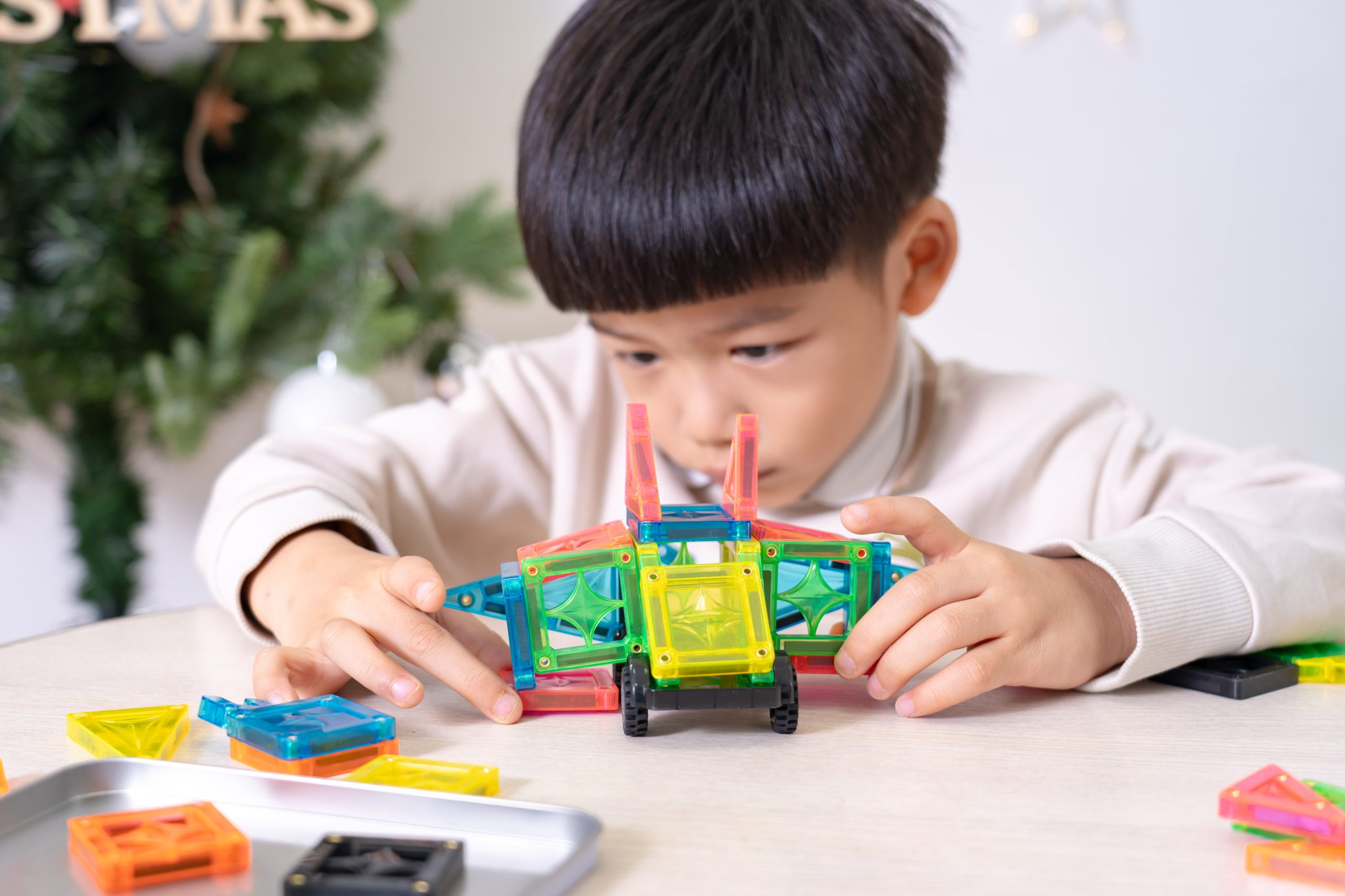 玩出未來創造力【MNTL多彩藝術磁力片、磁力積木、迷你磁力片】0-10歲玩法分享+實玩影片｜茜茜團購推薦